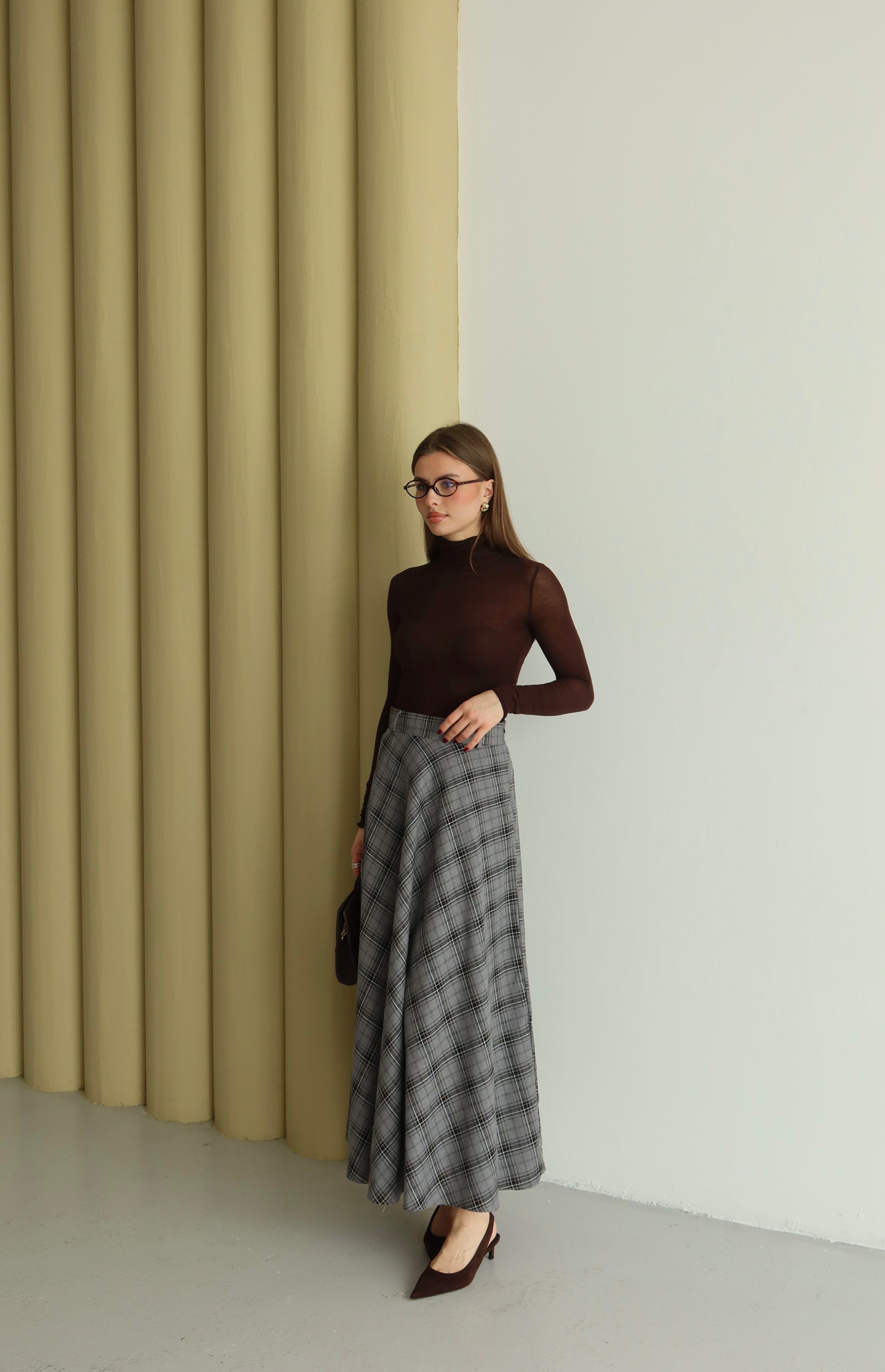 SİYAH EKOSE DESENLİ ETEK