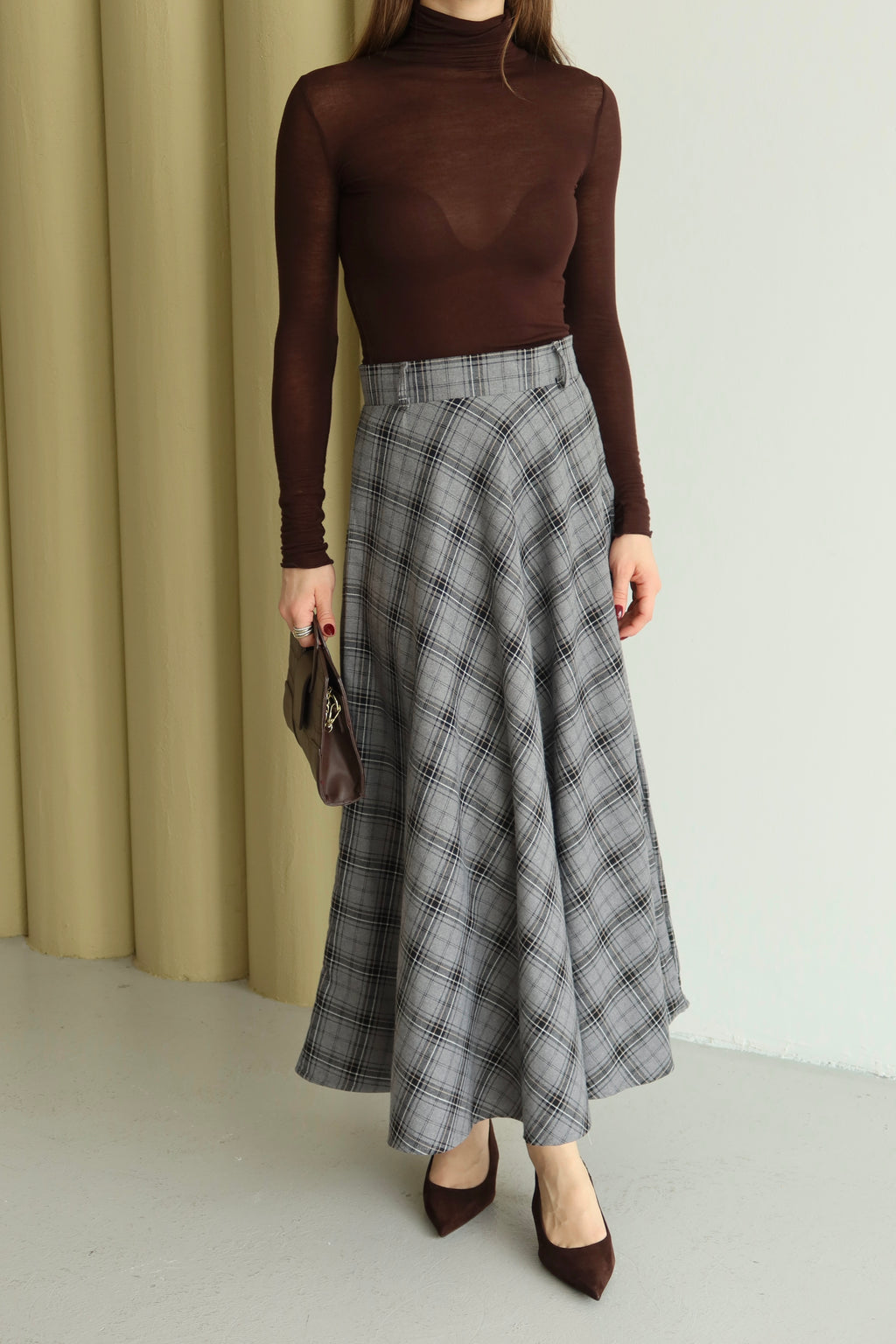 SİYAH EKOSE DESENLİ ETEK