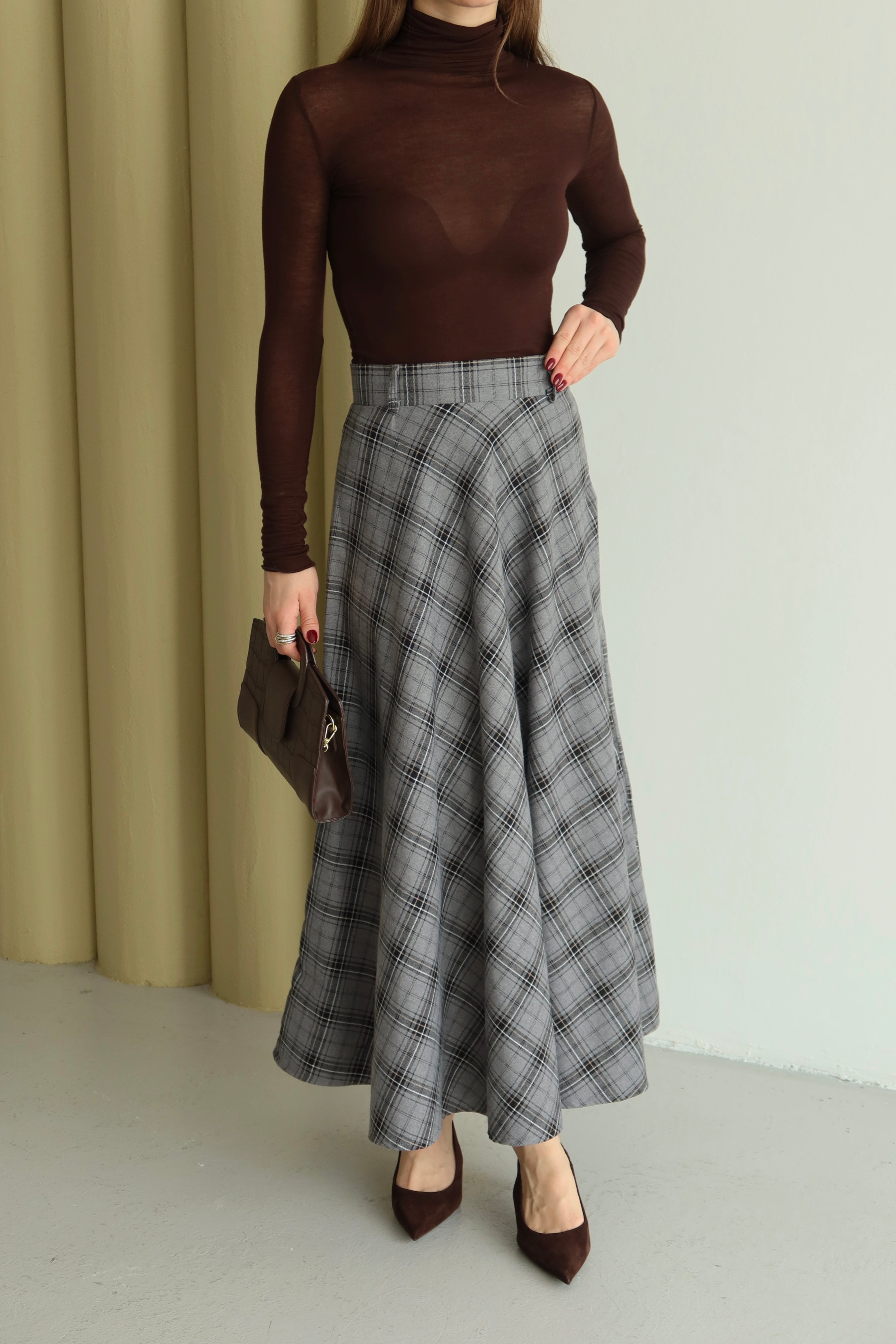 SİYAH EKOSE DESENLİ ETEK