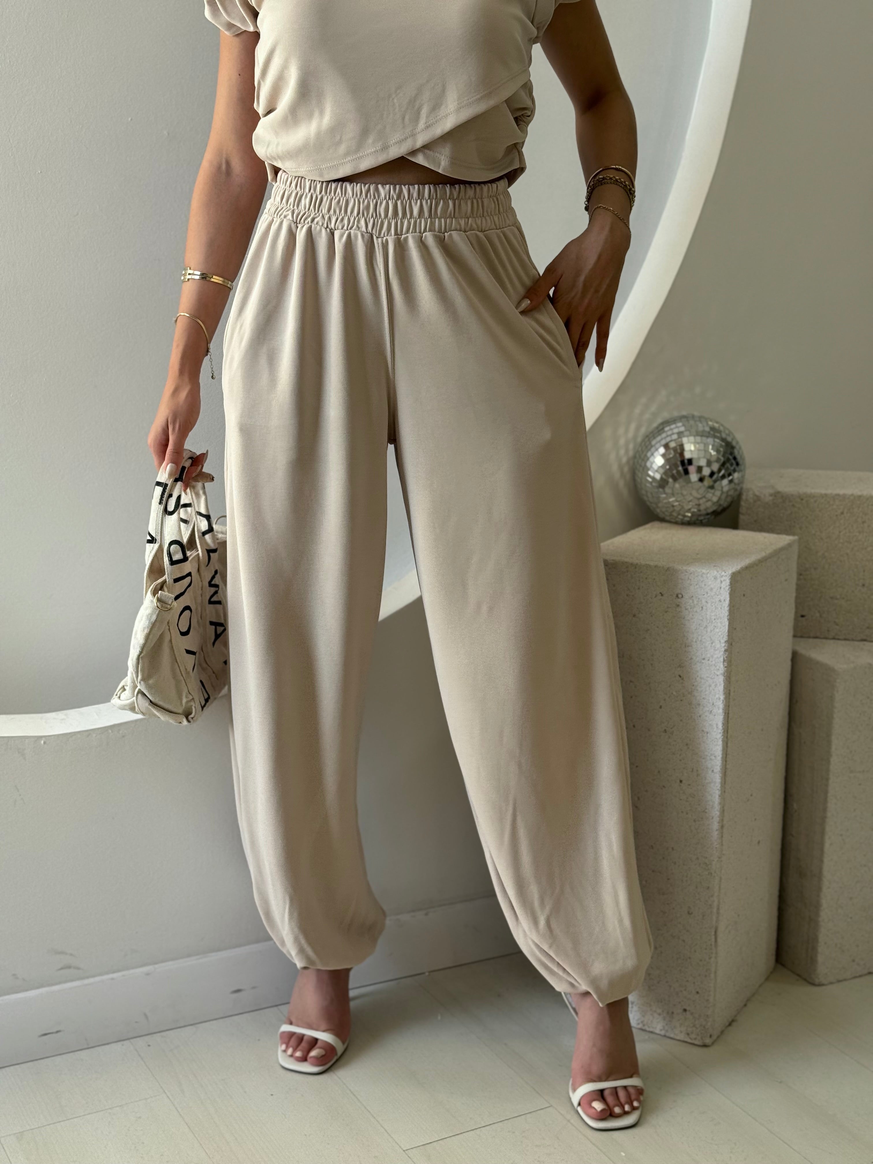 Bej Asimetrik Kesim Croplu Takım