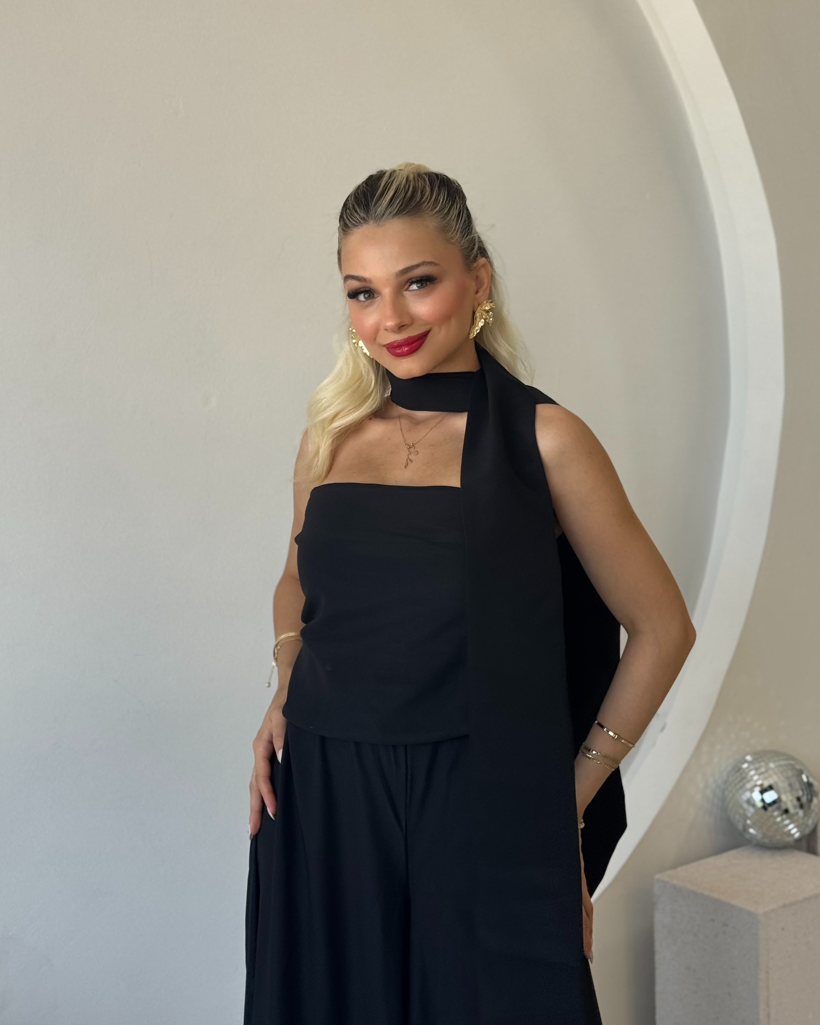 Siyah Straplez Bluz Geniş Paça Pantolon Takım