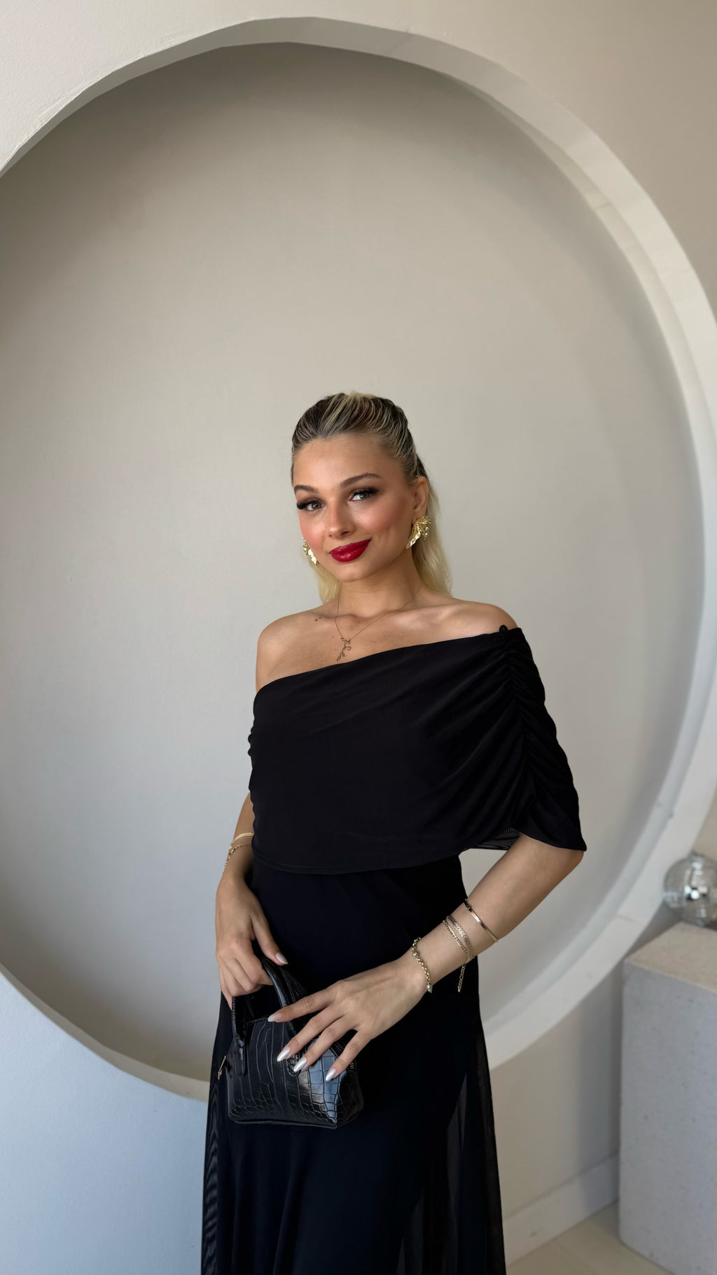 Siyah Tek Omuz Astarlı Tül Elbise