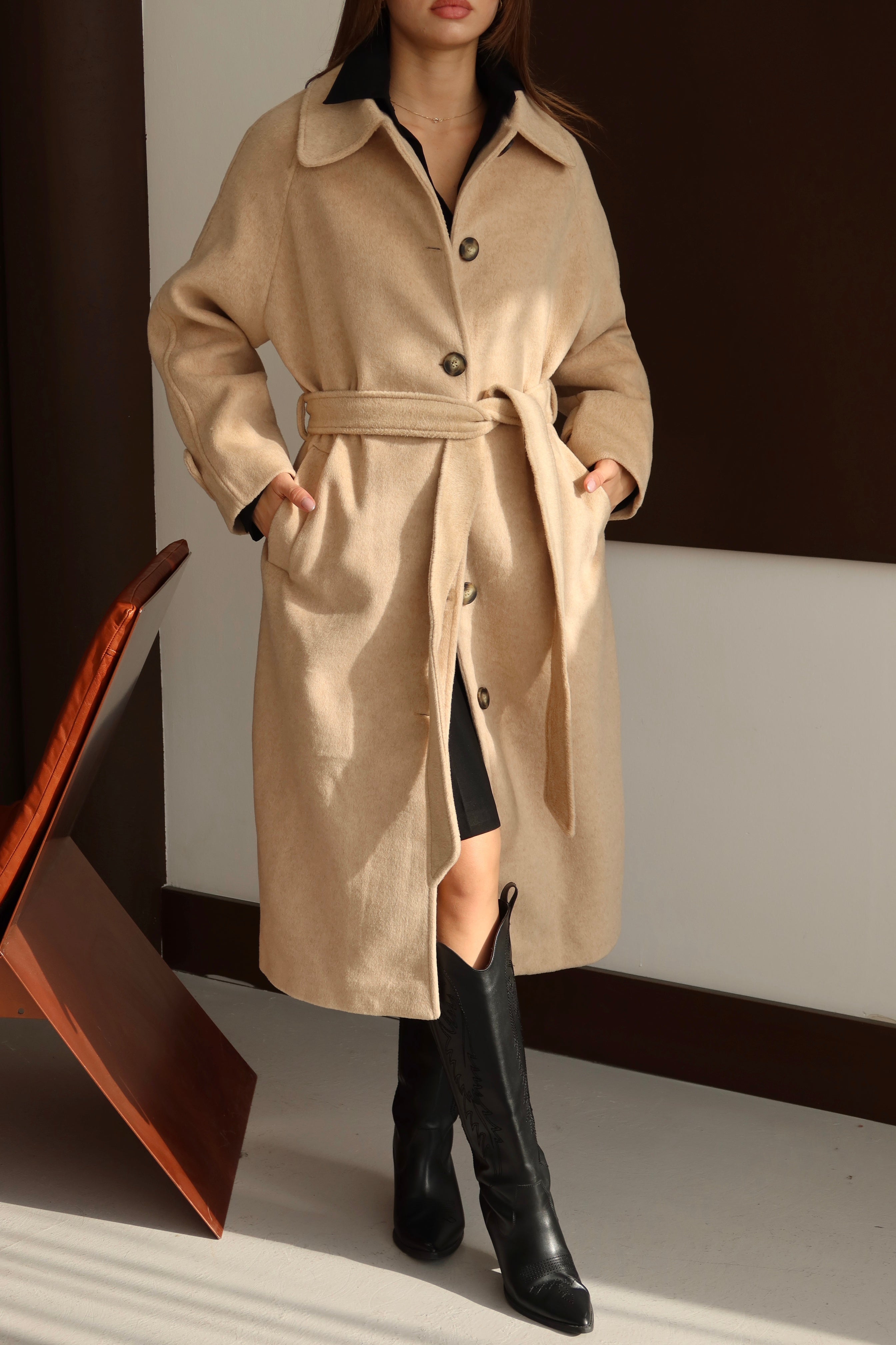 Bej Kuşaklı Premium Kaşe Kaban