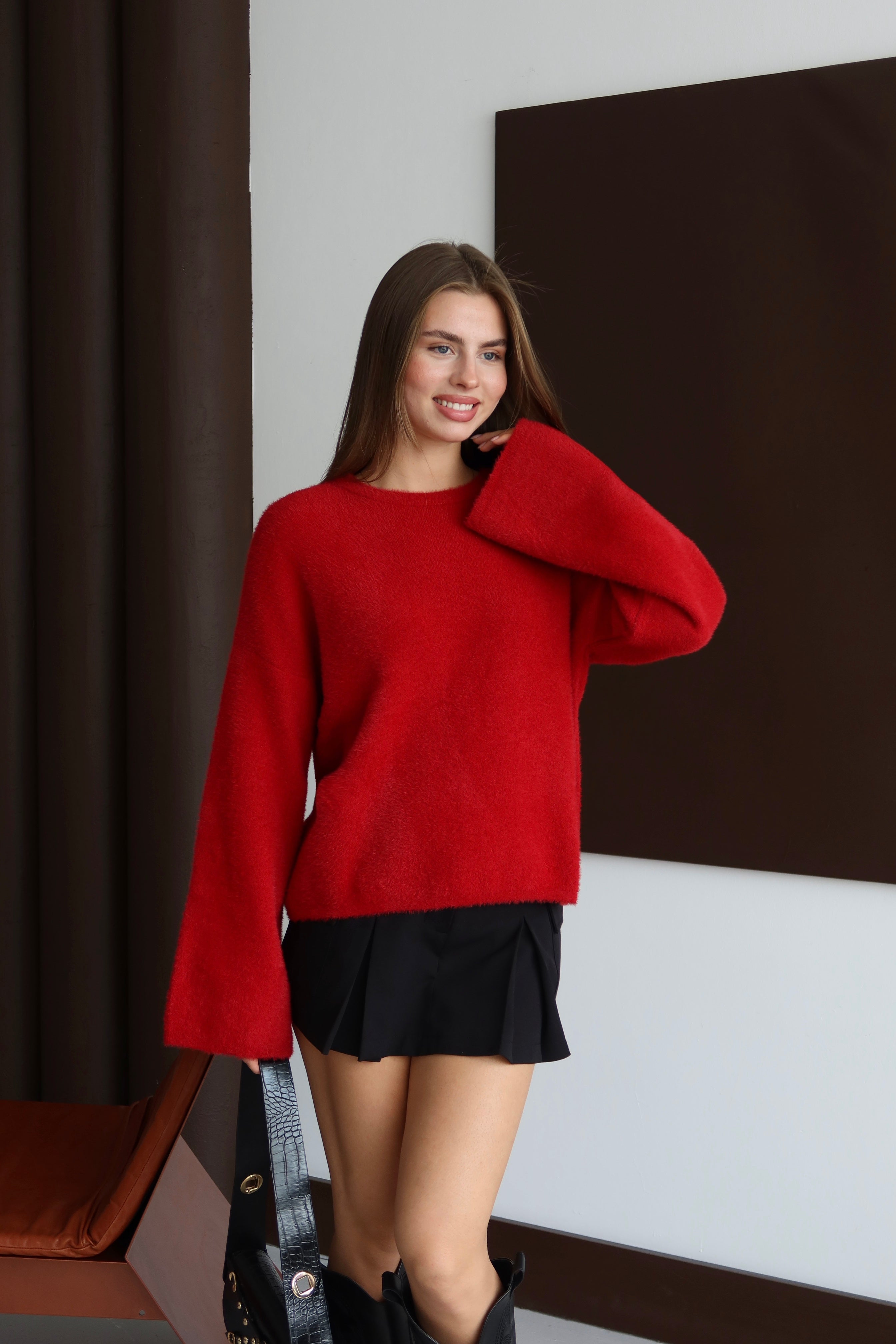 Kırmızı Sakallı Sıkı Dokuma Oversıze Kazak