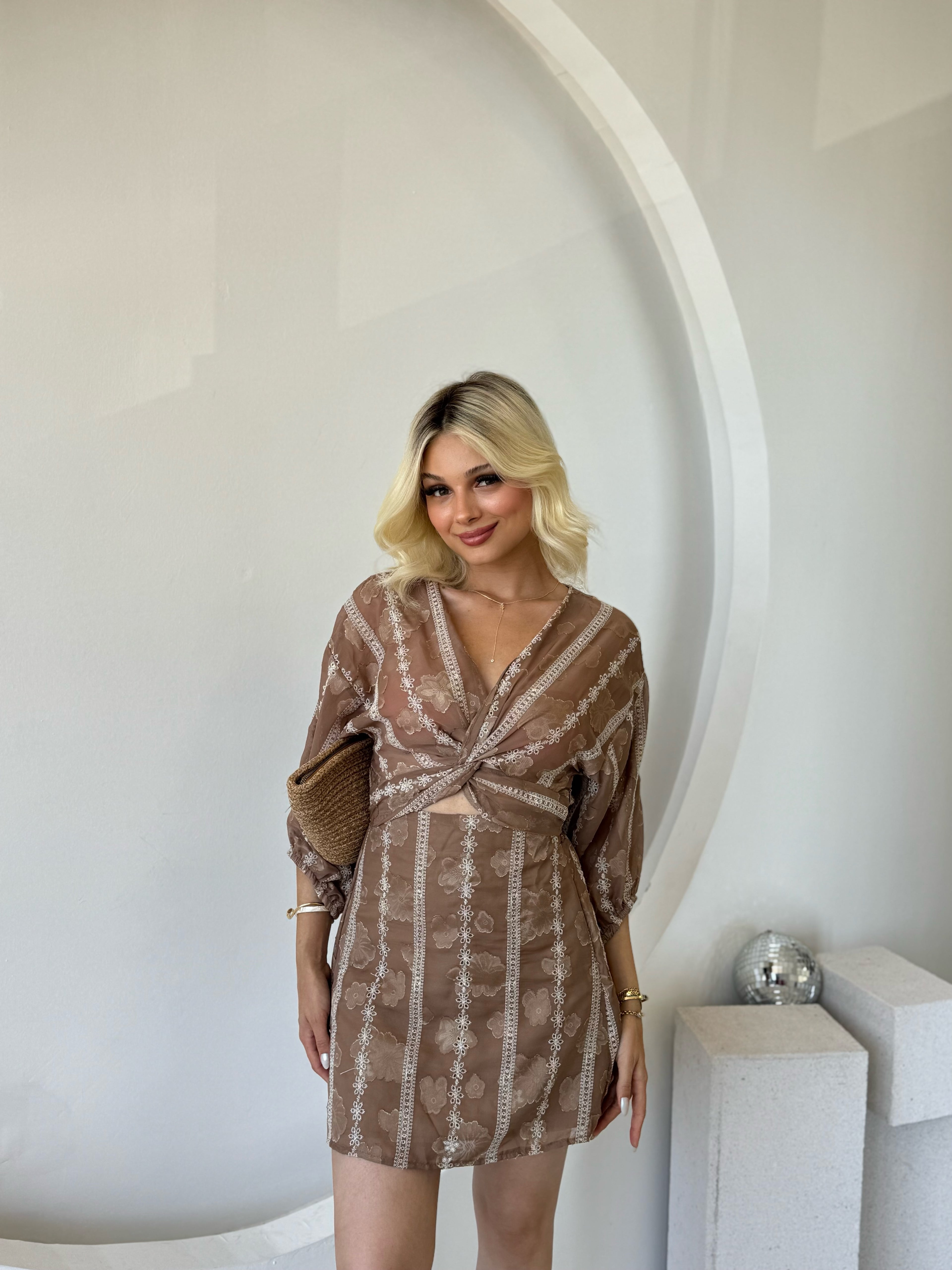Kahve Rengi İşlemeli Elbise