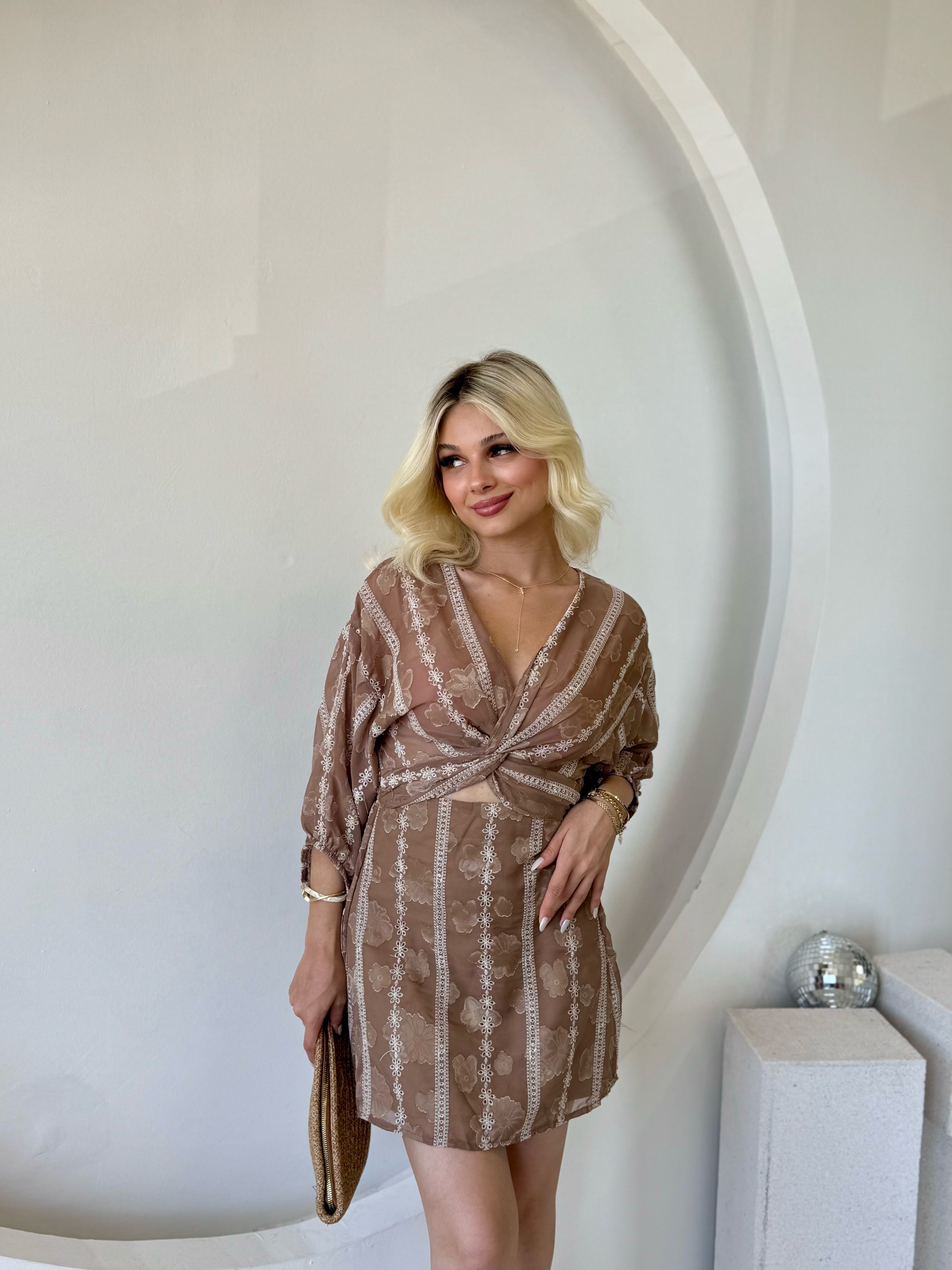 Kahve Rengi İşlemeli Elbise