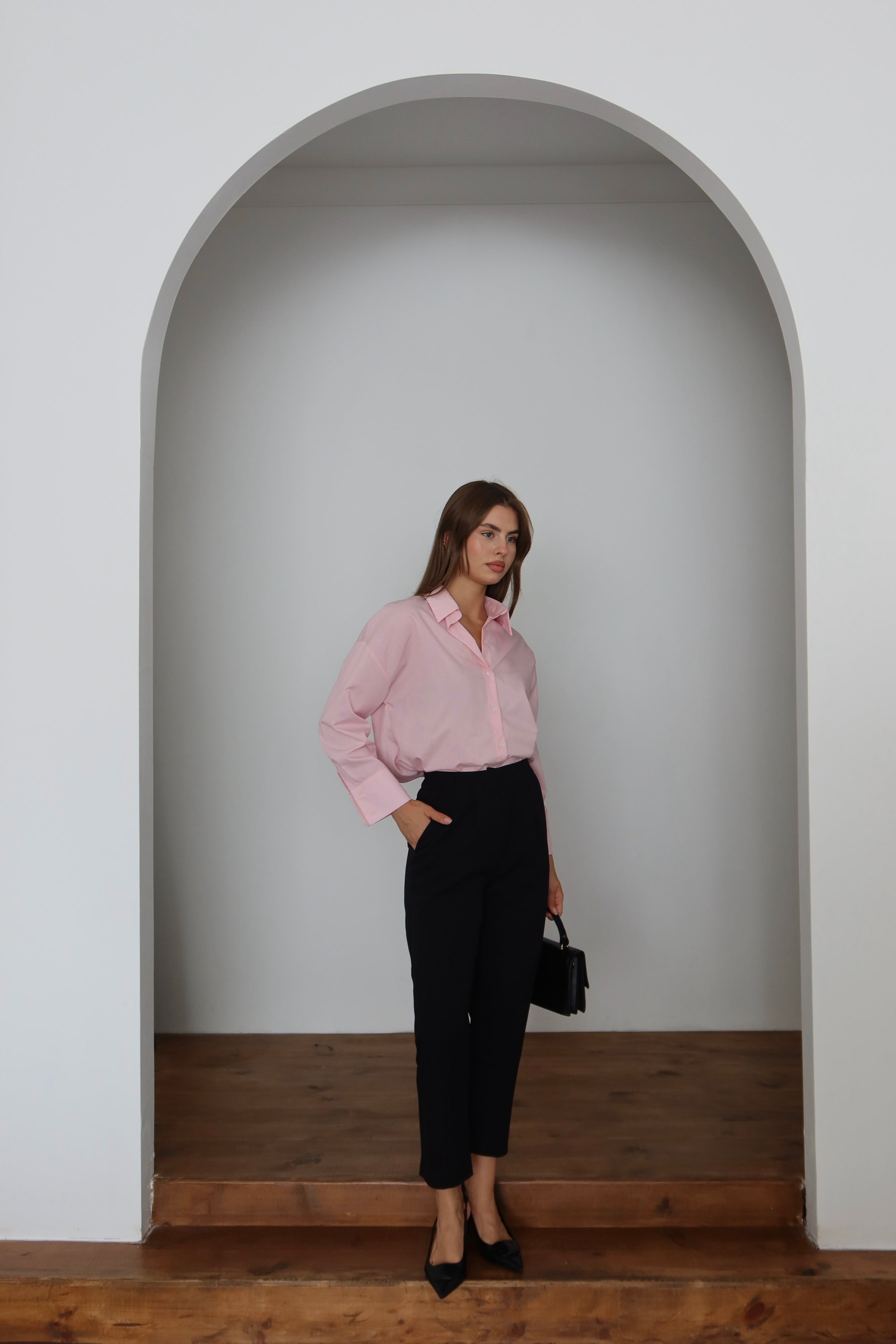 Siyah Pile Detaylı  Kumaş Pantolon