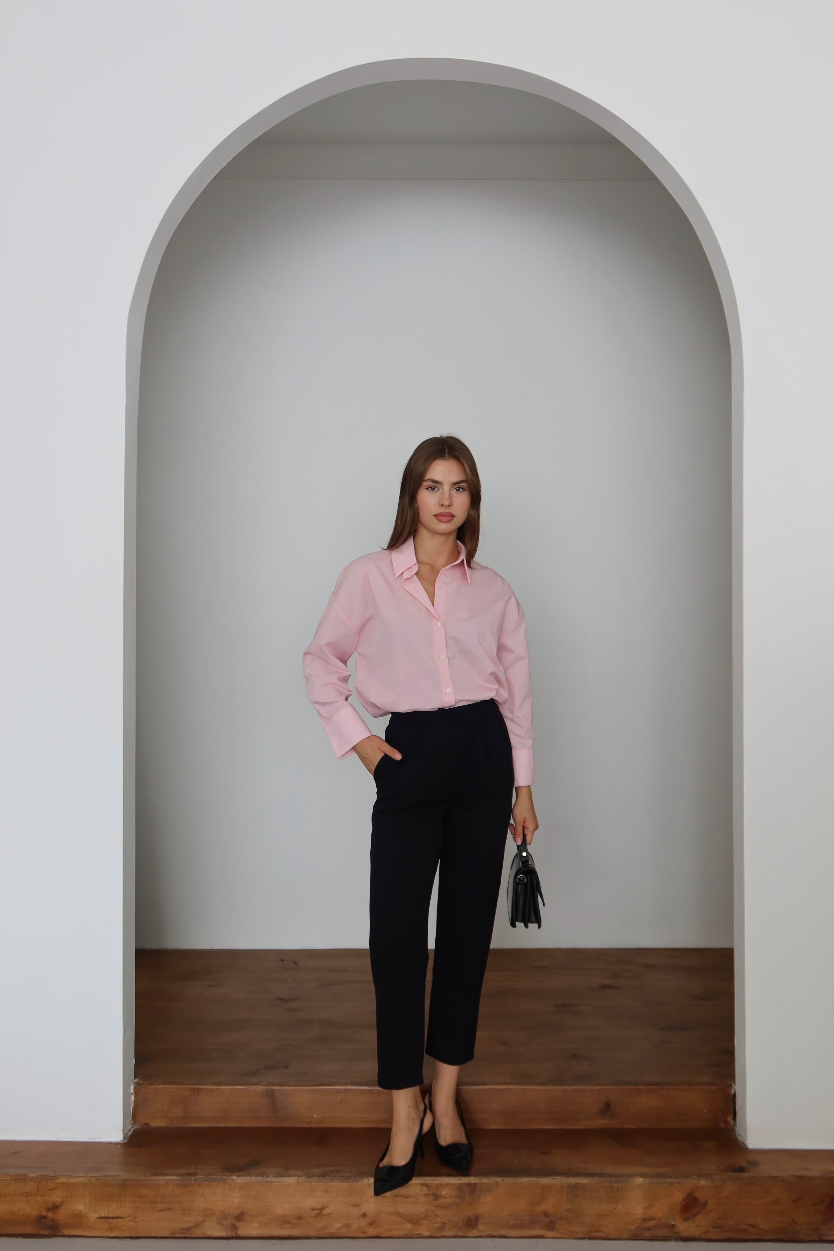 Siyah Pile Detaylı  Kumaş Pantolon