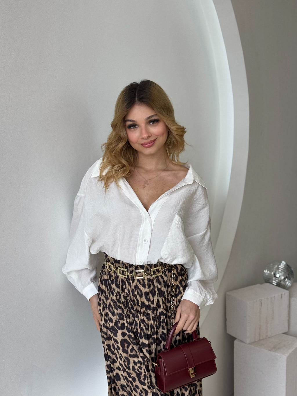 Beyaz Tek Cepli Oversize Krinkıl Salaş Gömlek