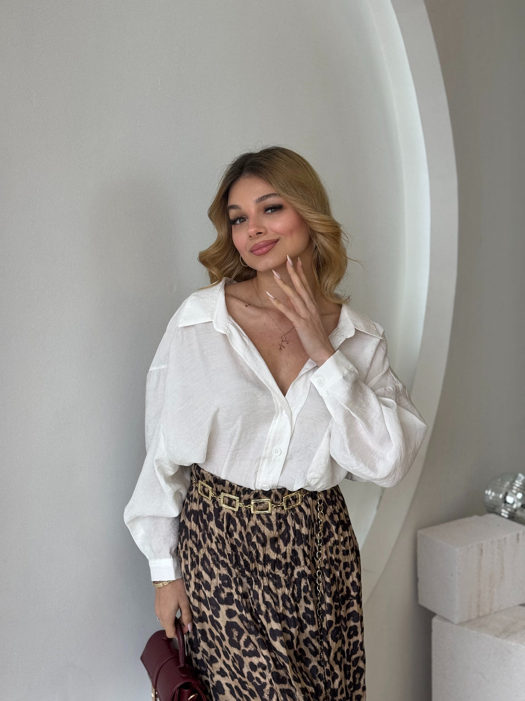 Beyaz Tek Cepli Oversize Krinkıl Salaş Gömlek