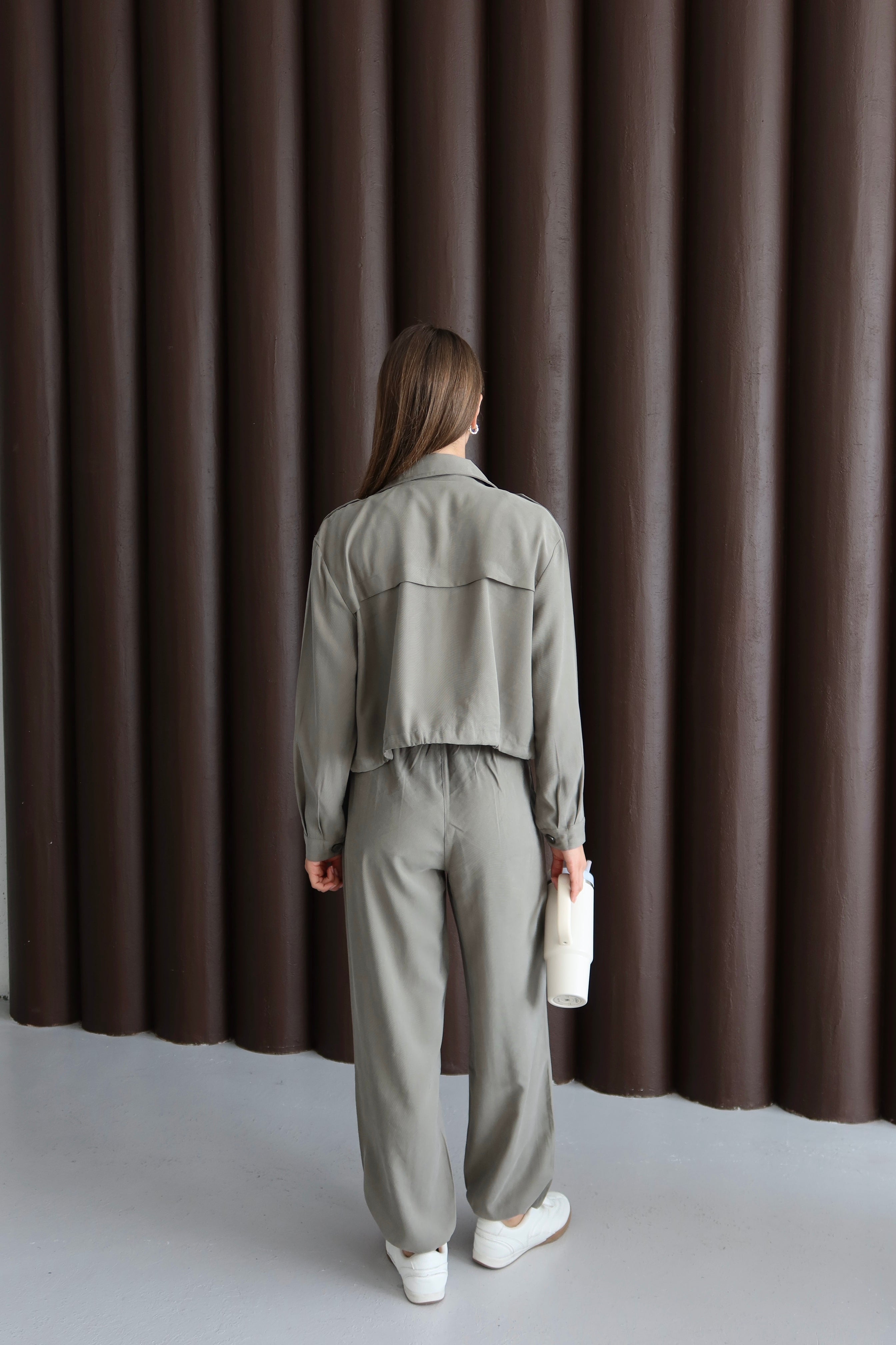 Çağla Yeşili Paçası Ve Beli Lastik Detaylı Pantolon Ceket Takım