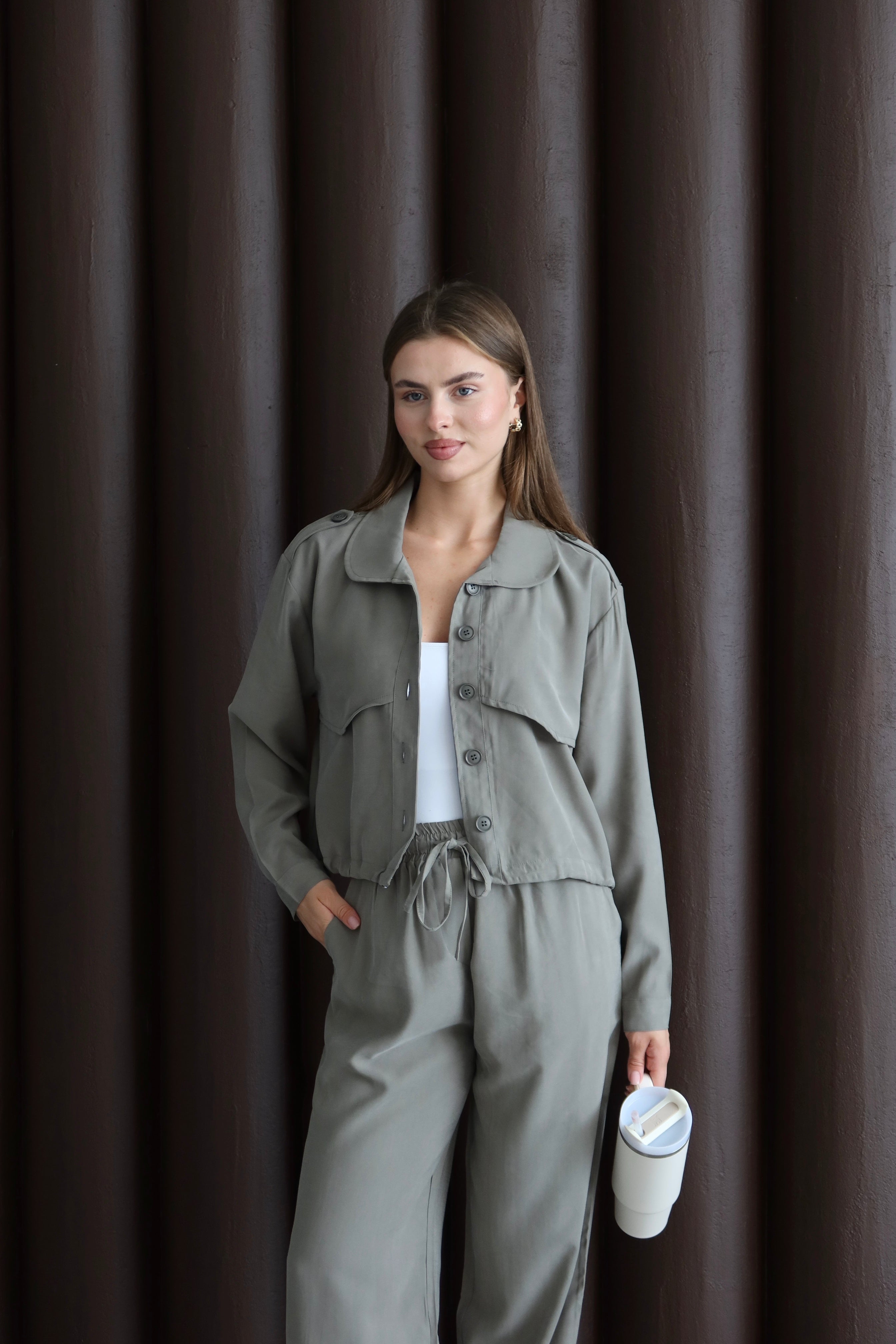 Çağla Yeşili Paçası Ve Beli Lastik Detaylı Pantolon Ceket Takım