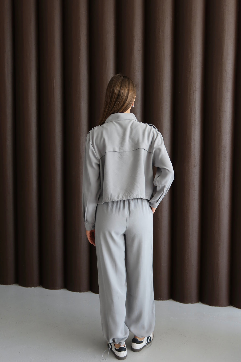 Gri Paça Ve Bel Lastik Detaylı Pantolon Ceket Takım