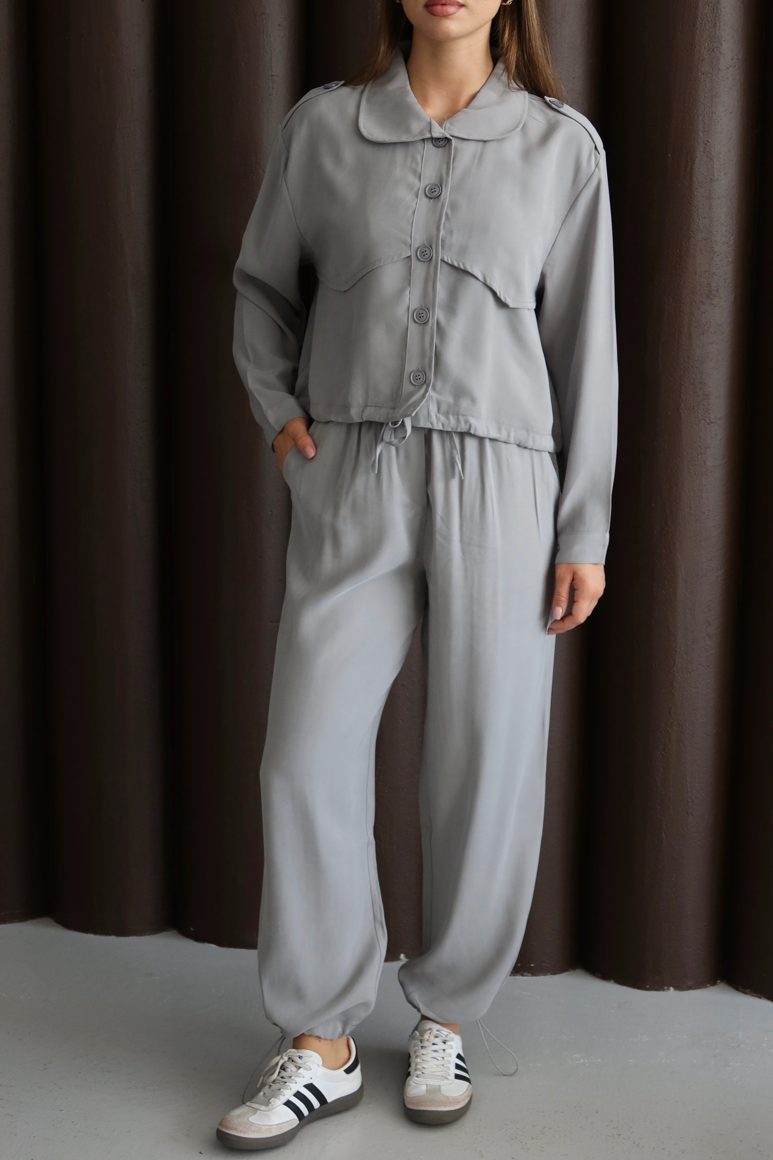 Gri Paça Ve Bel Lastik Detaylı Pantolon Ceket Takım