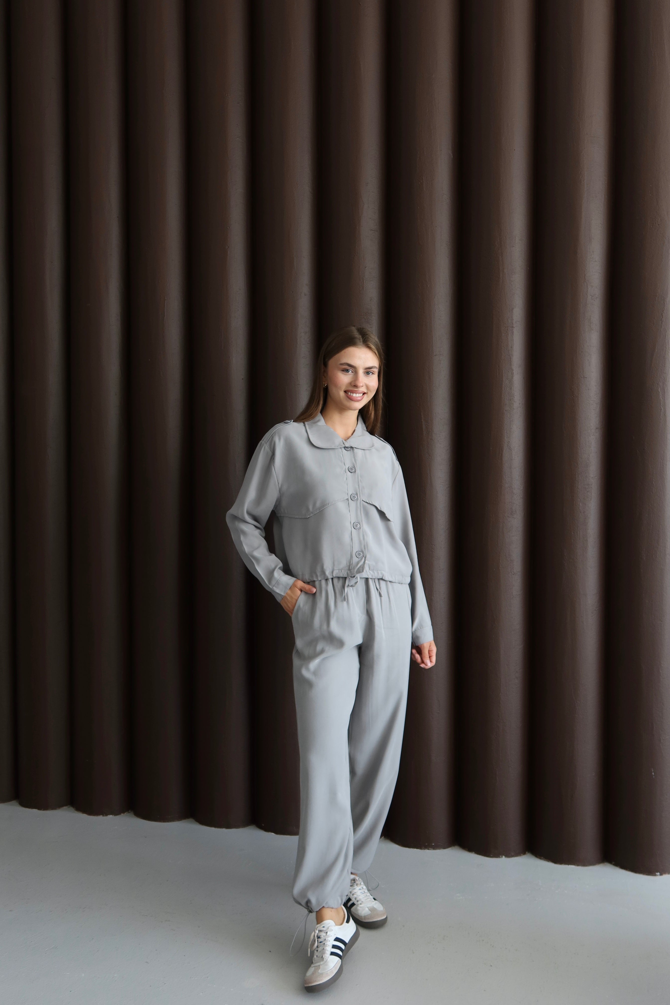 Gri Paça Ve Bel Lastik Detaylı Pantolon Ceket Takım