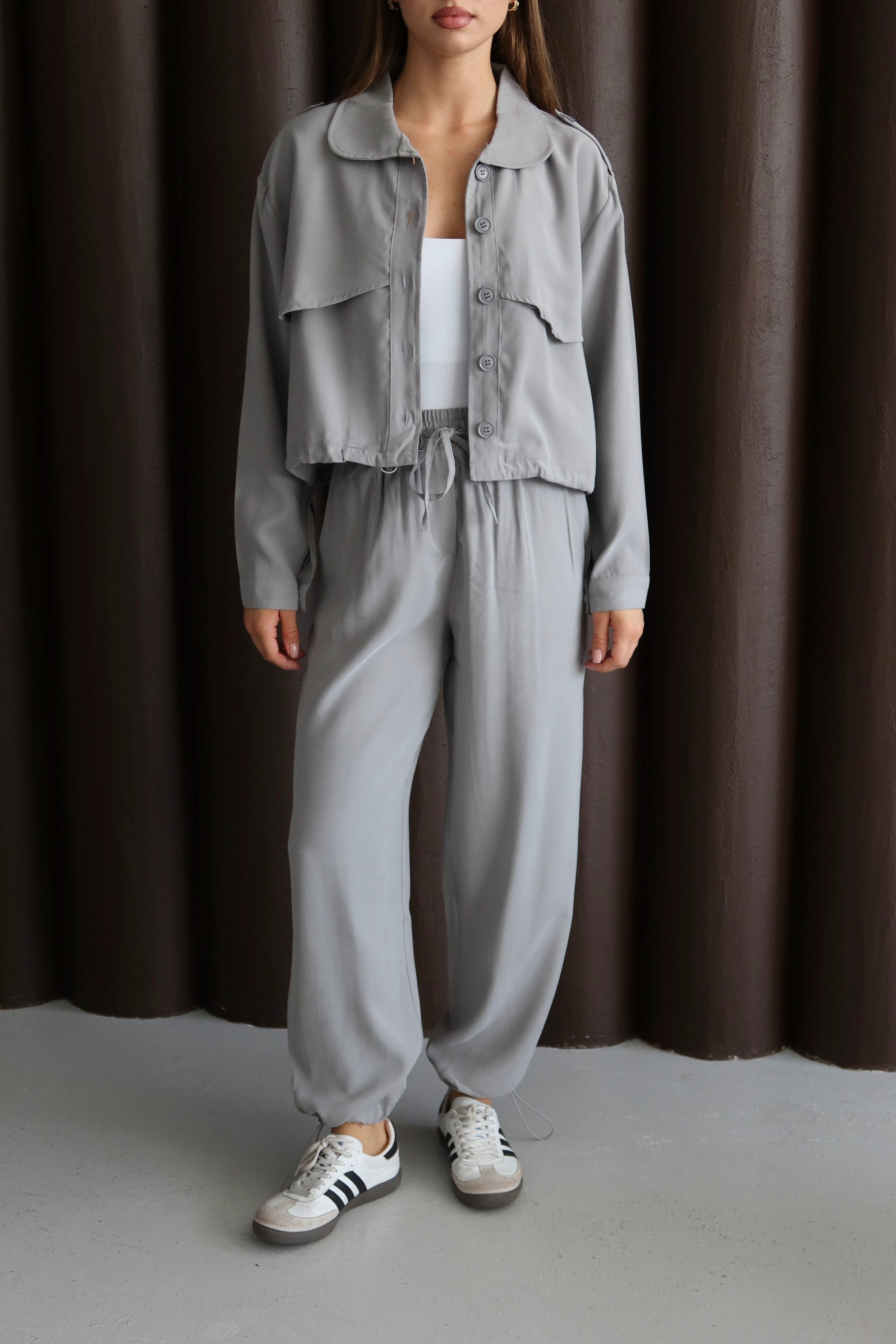 Gri Paça Ve Bel Lastik Detaylı Pantolon Ceket Takım