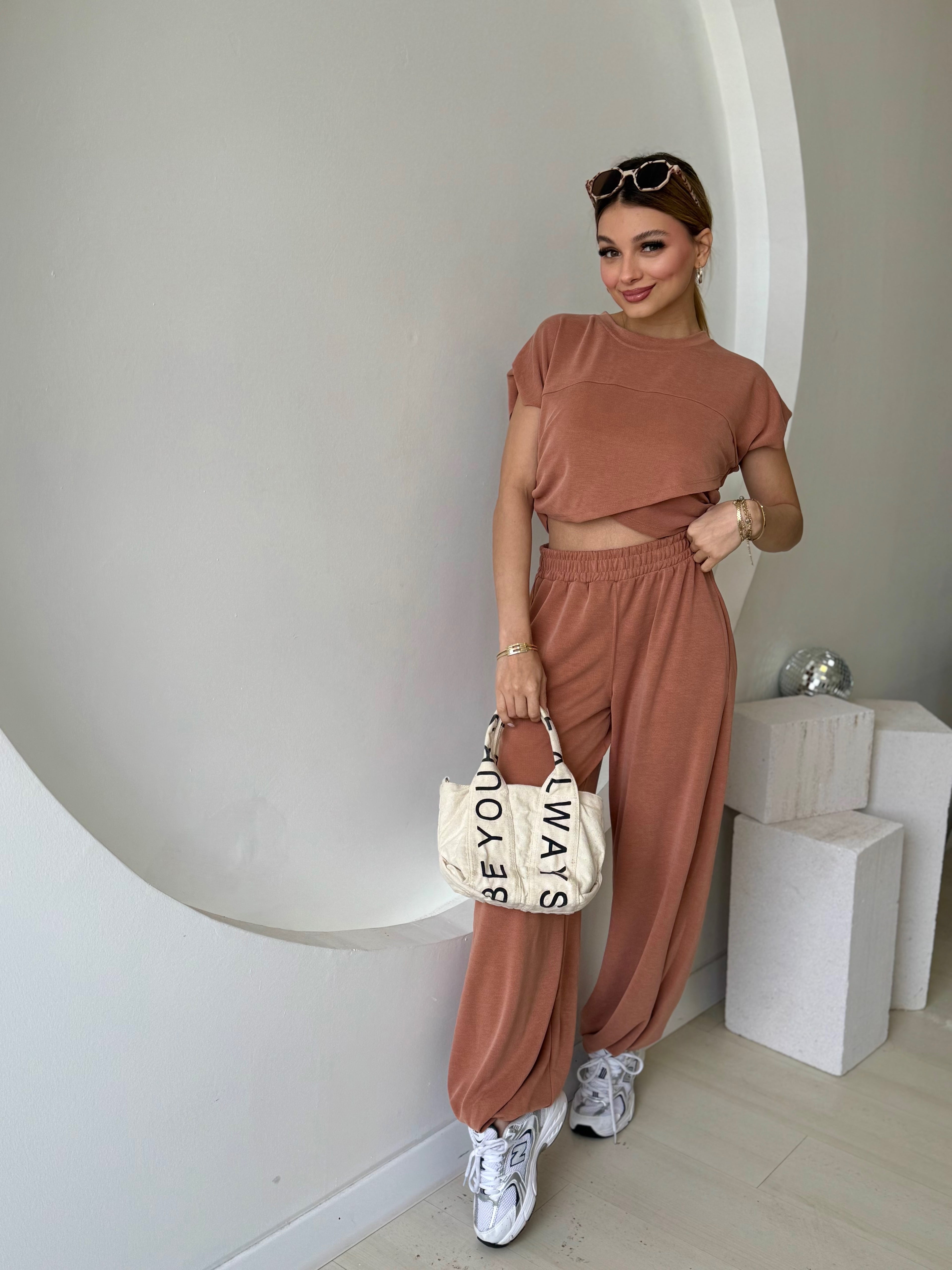 Asimetrik Kesim Croplu Takım