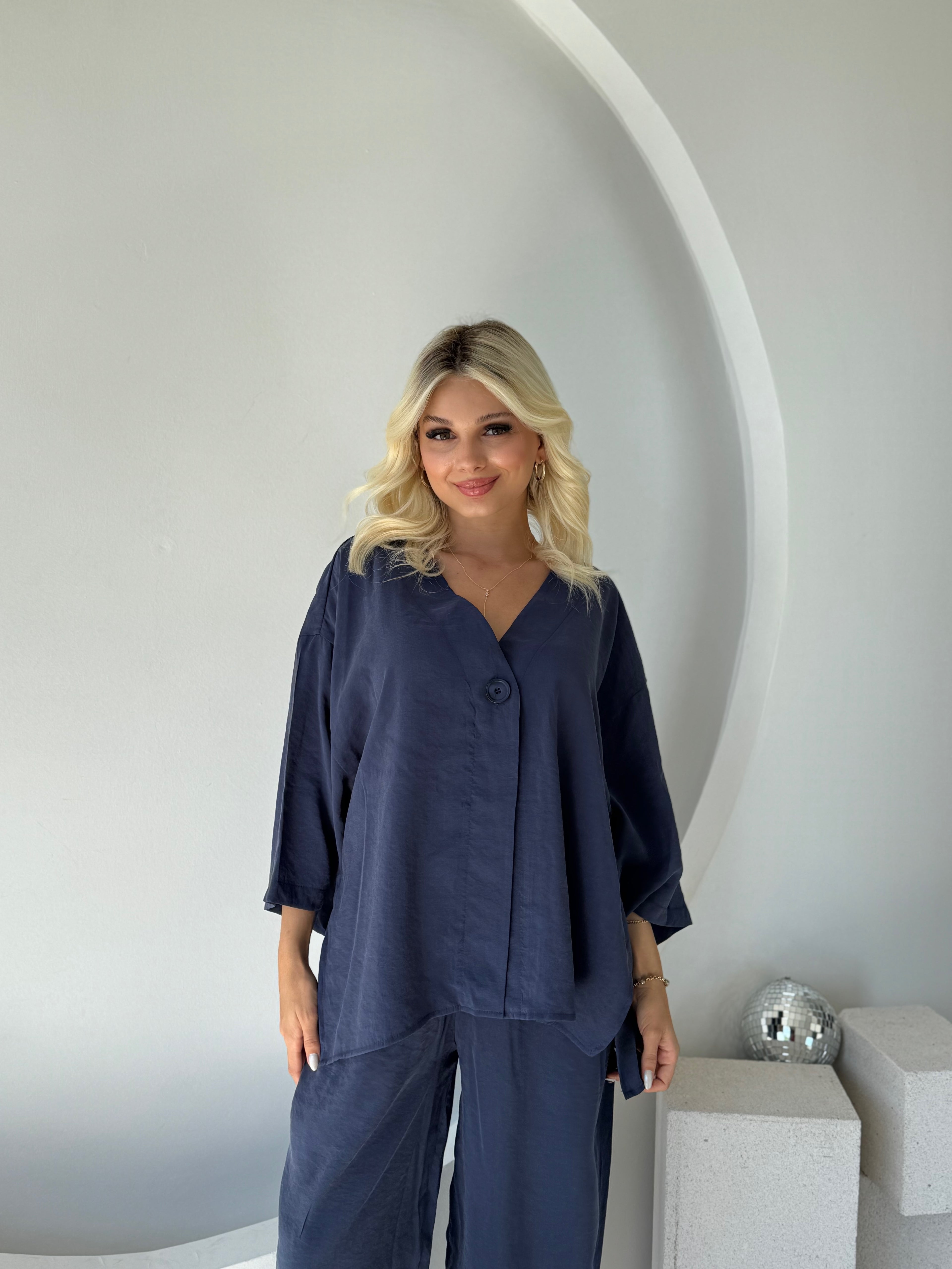 Lacivert Tek Düğmeli Bluz Pantolon Takım