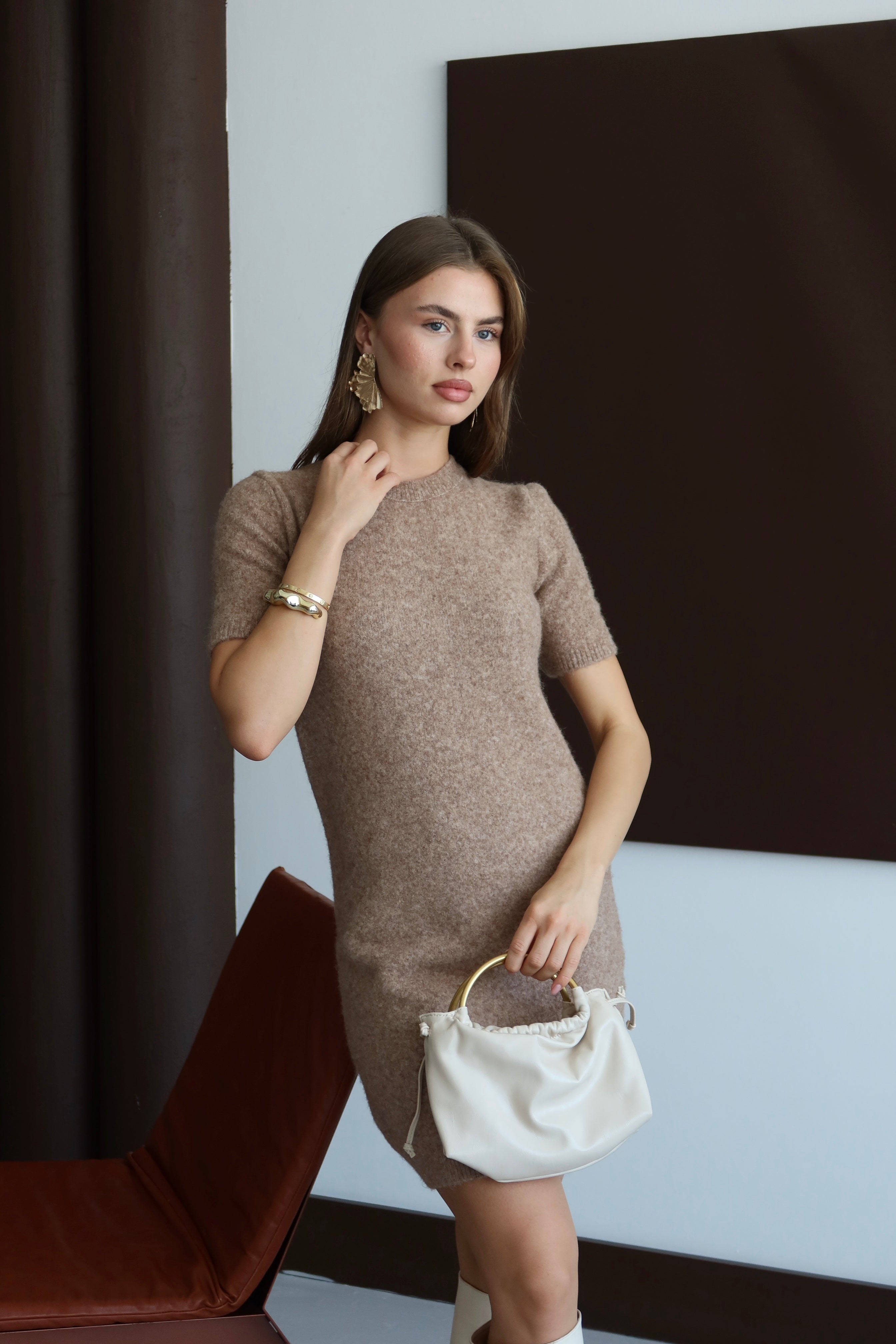 Koyu Bej Bisiklet Yaka Yumuşak Dokulu Triko Elbise