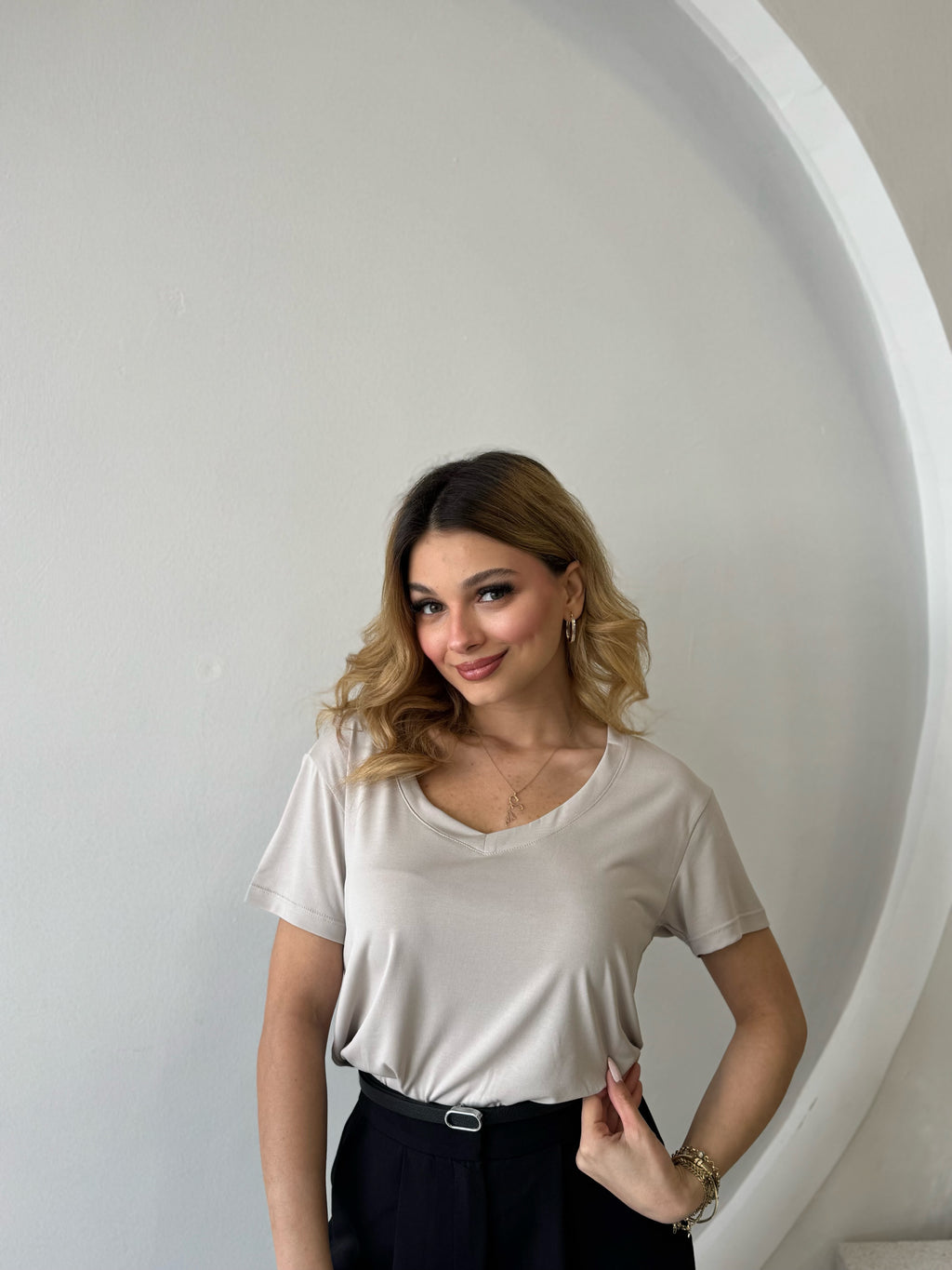 Modal Ekru Açık Yaka Tshirt