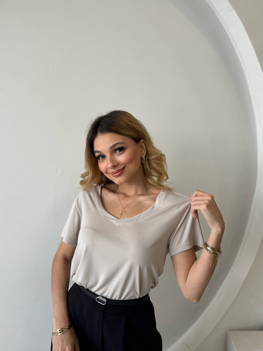 Modal Ekru Açık Yaka Tshirt