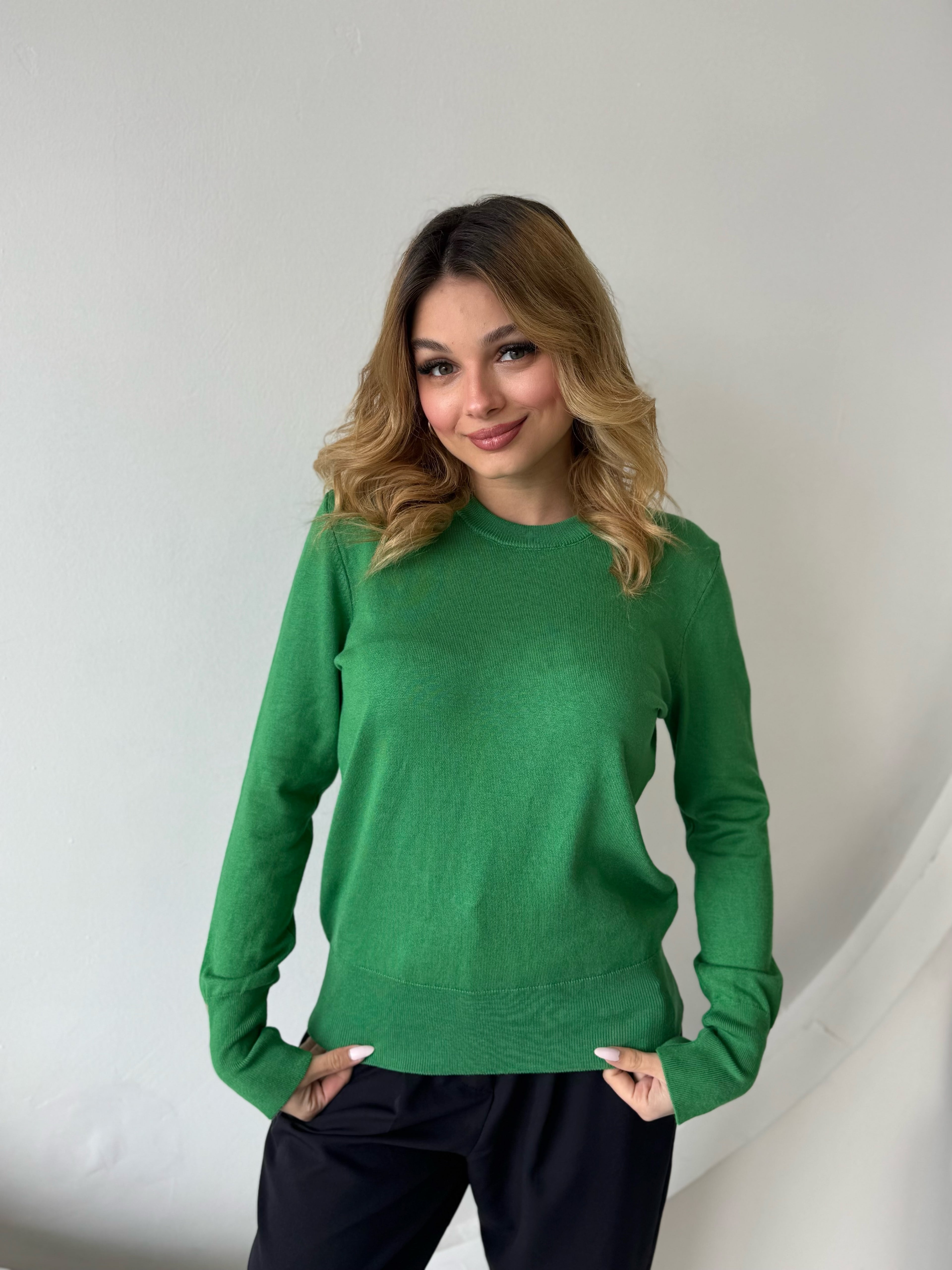 Bisiklet Yaka Manşetleri Çıtçıtlı Triko Kazak