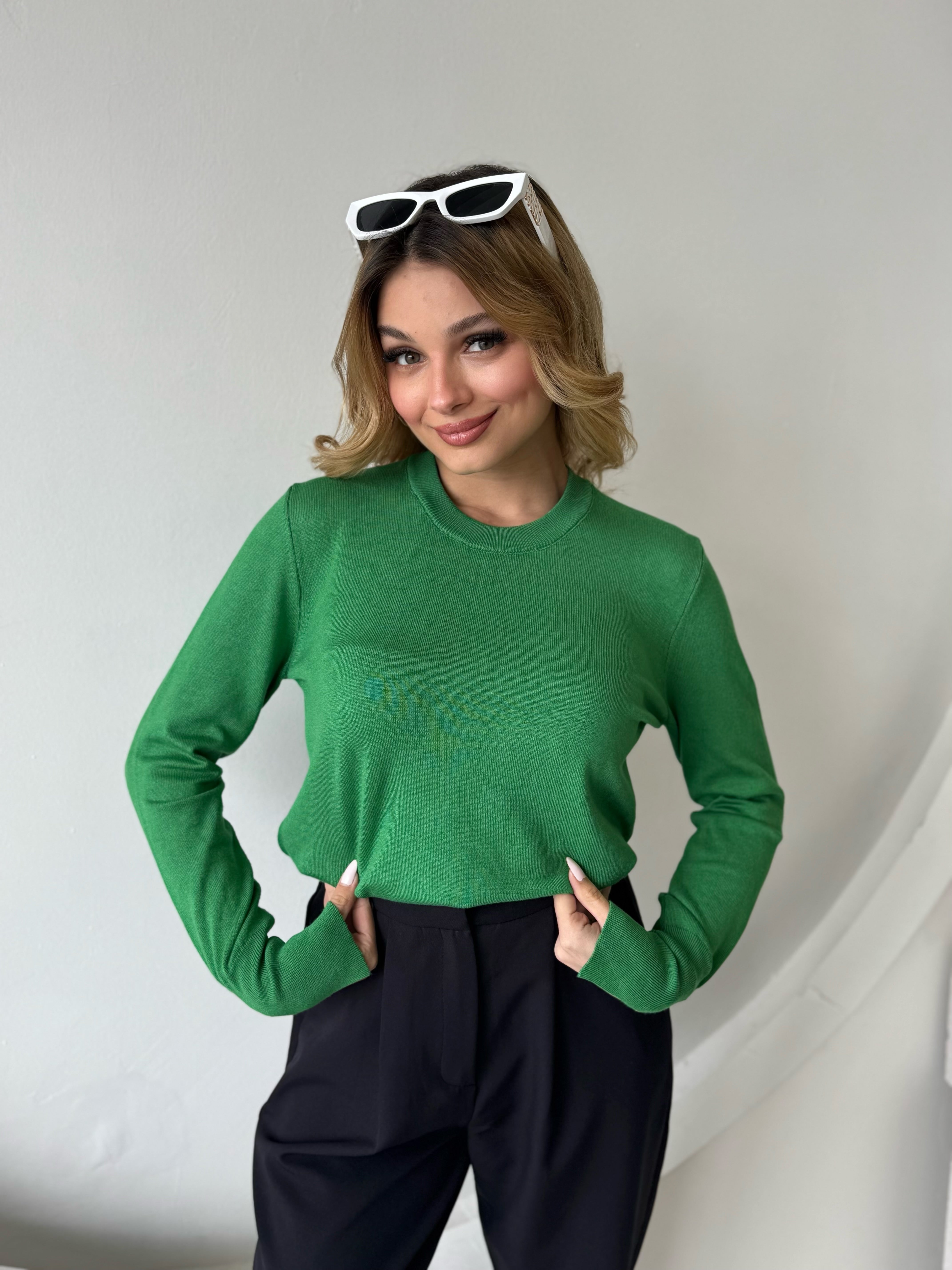 Bisiklet Yaka Manşetleri Çıtçıtlı Triko Kazak