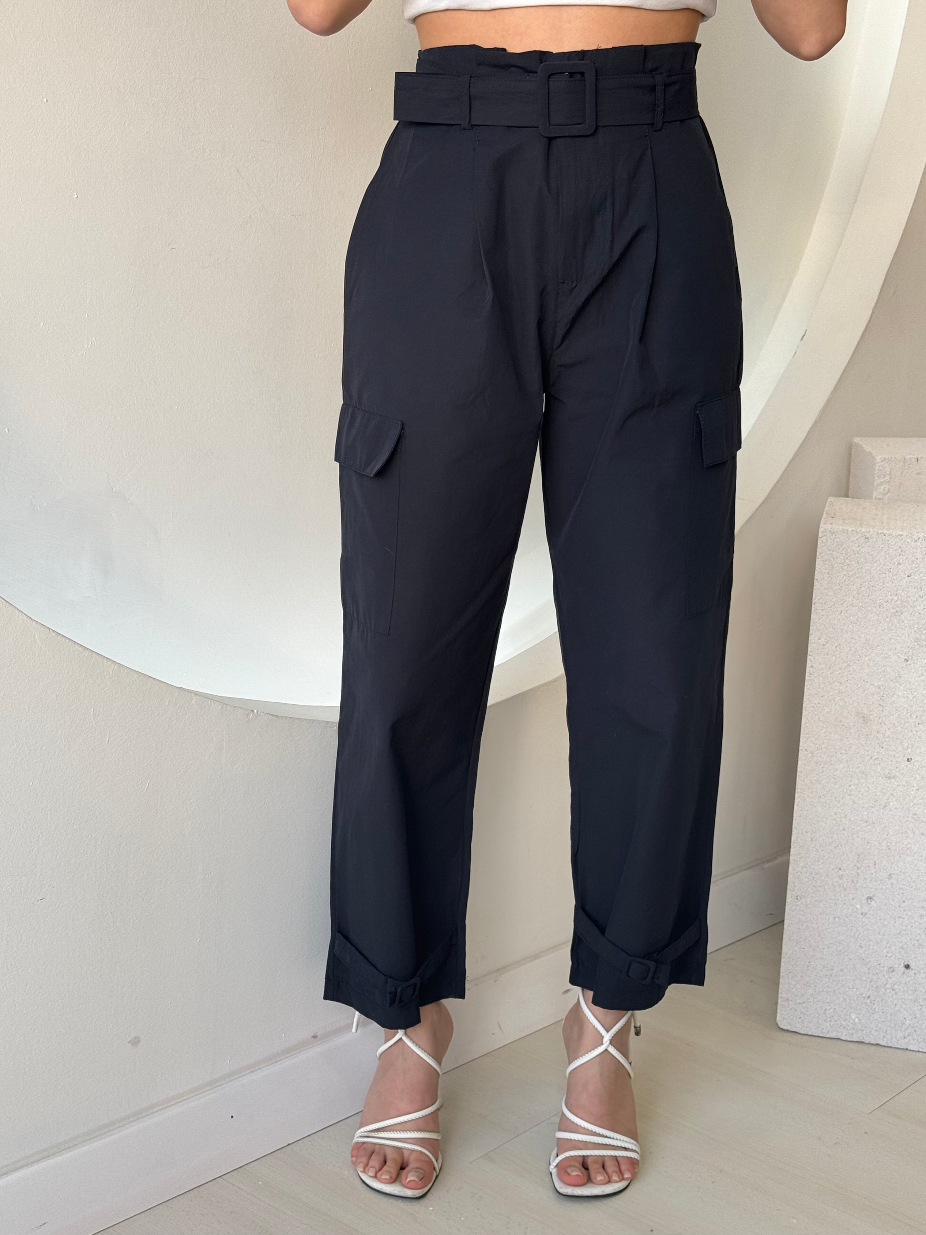 Lacivert Kemer Ve Paça Detaylı Takım