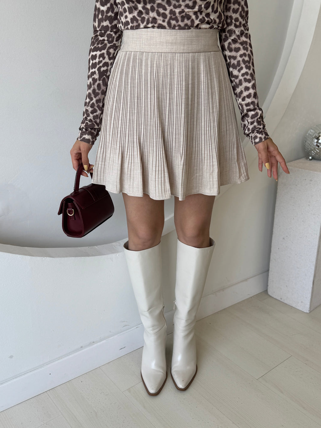 Taş Rengi Şortlu Piliseli Etek