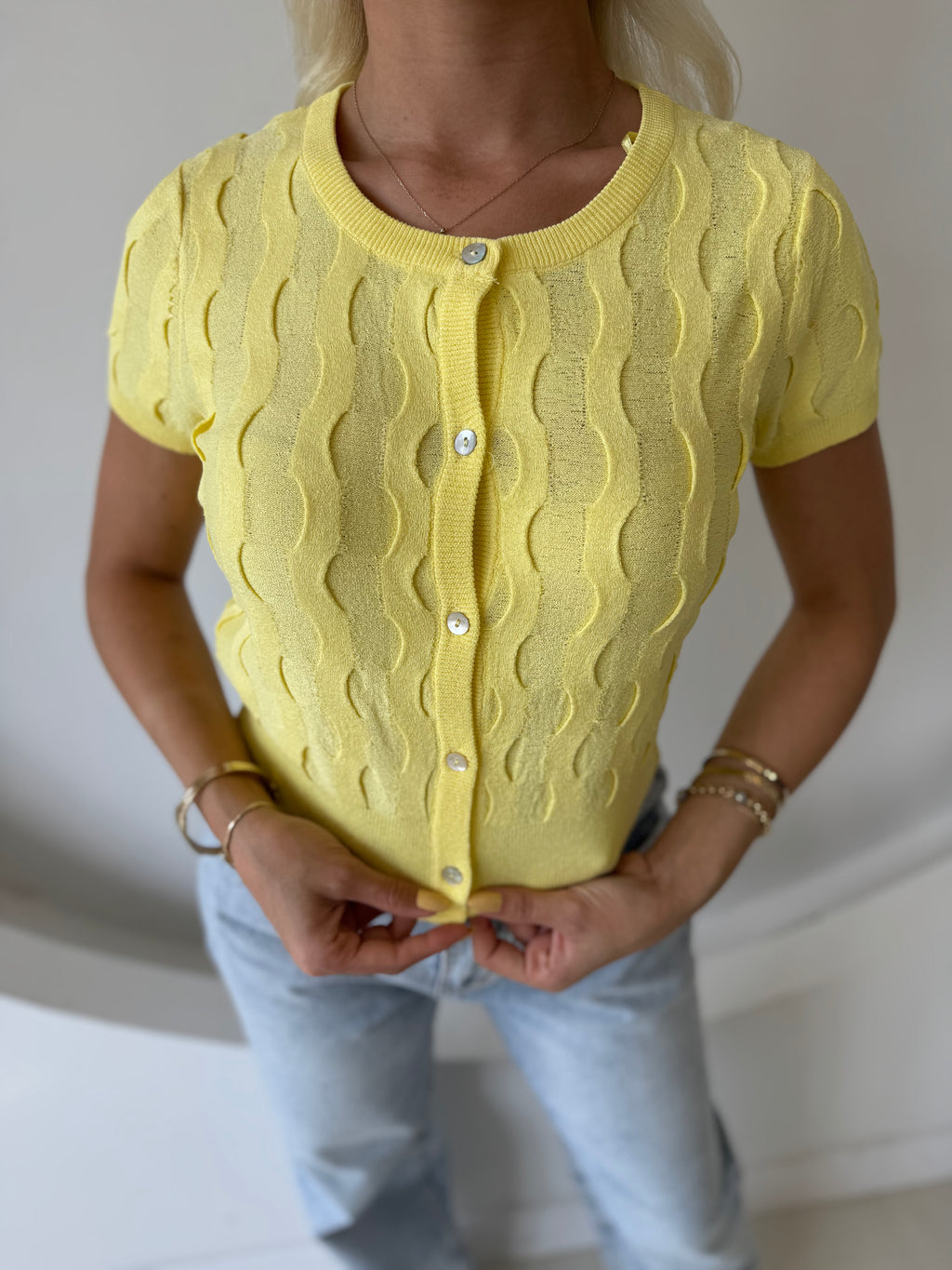 Sarı Kısa Kol Düğmeli Hırka