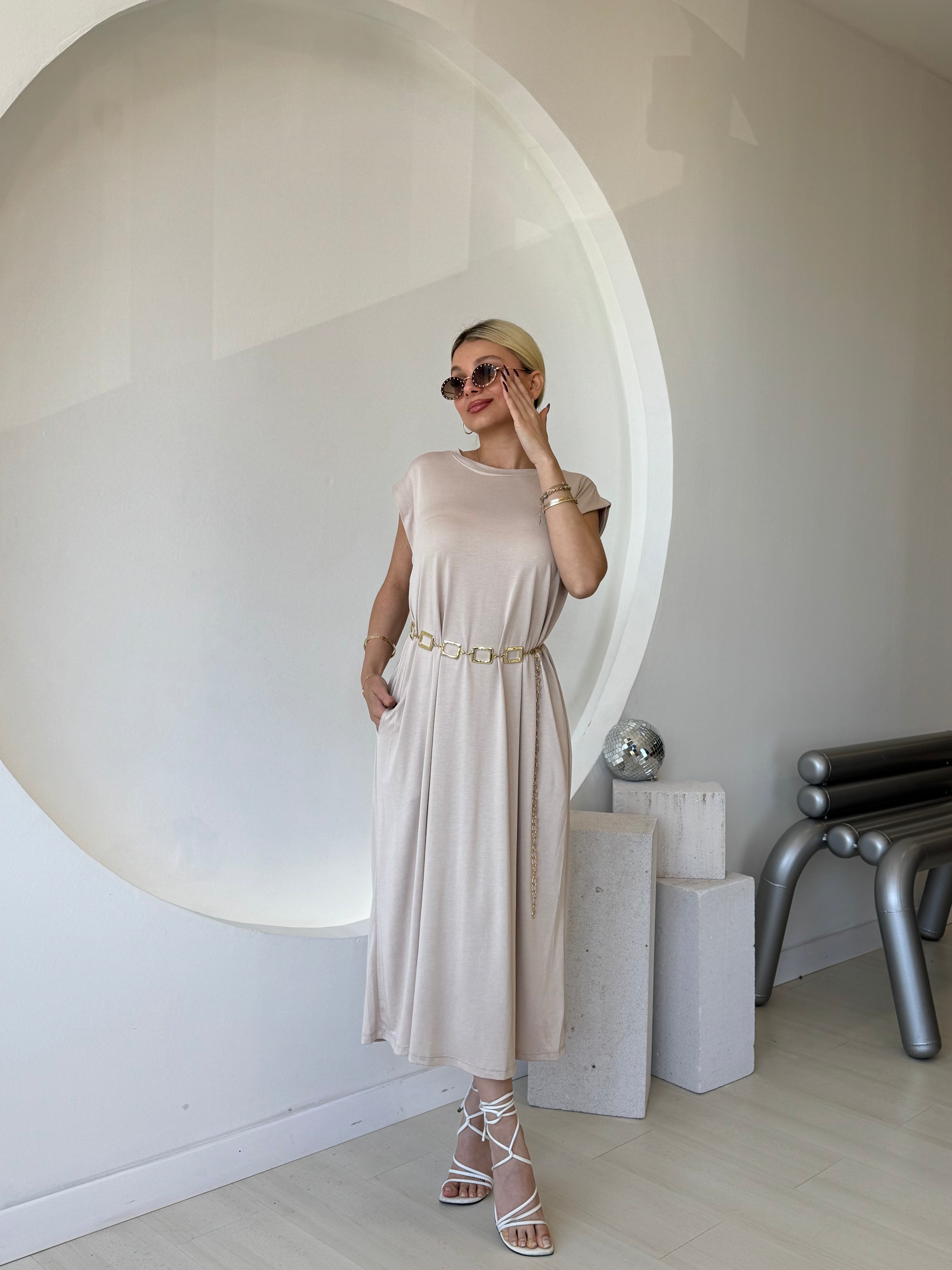 Kalın Askılı Modal Kumaş Bej Elbise