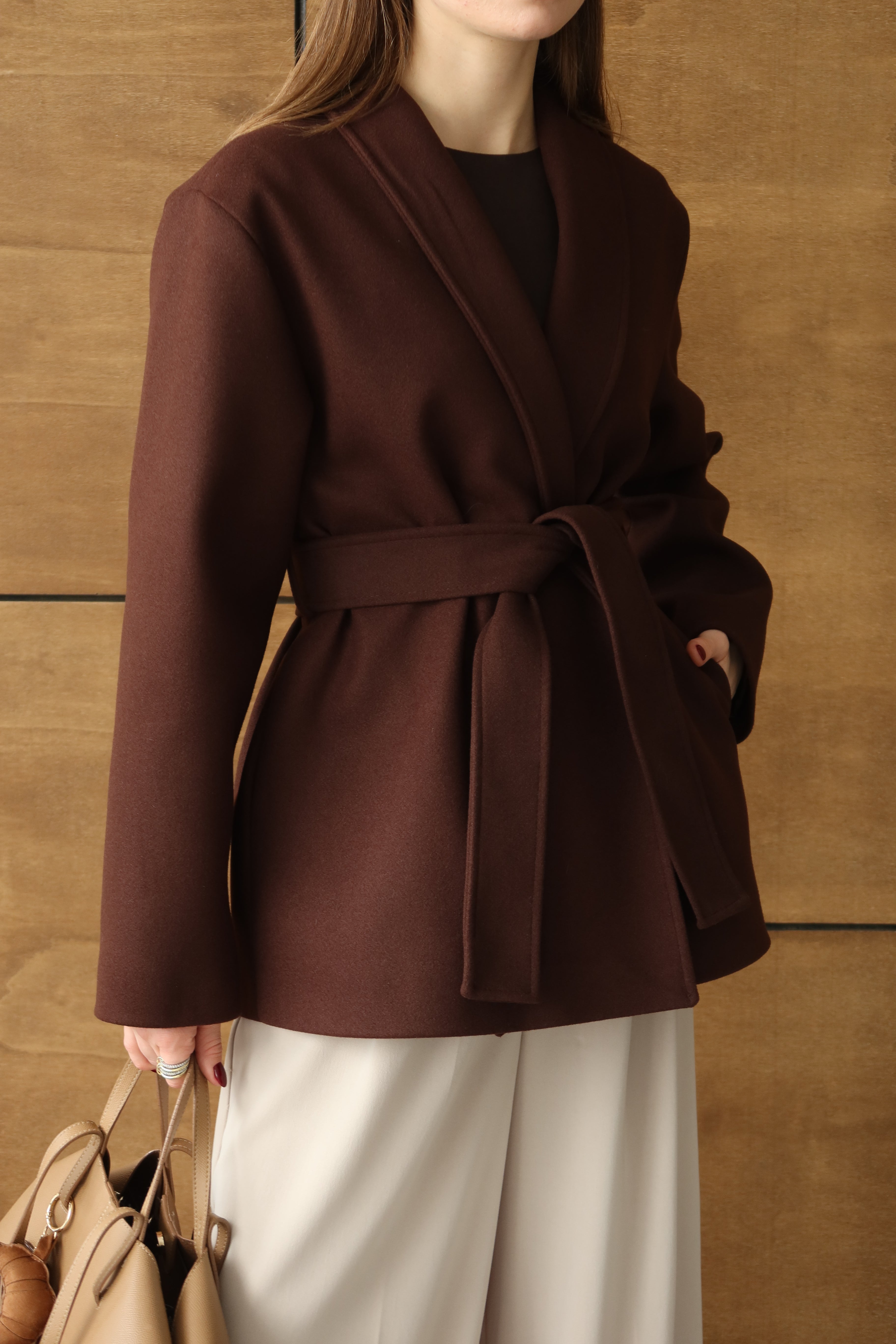 KAHVERENGİ KUŞAKLI DİK YAKA KAŞE KABAN