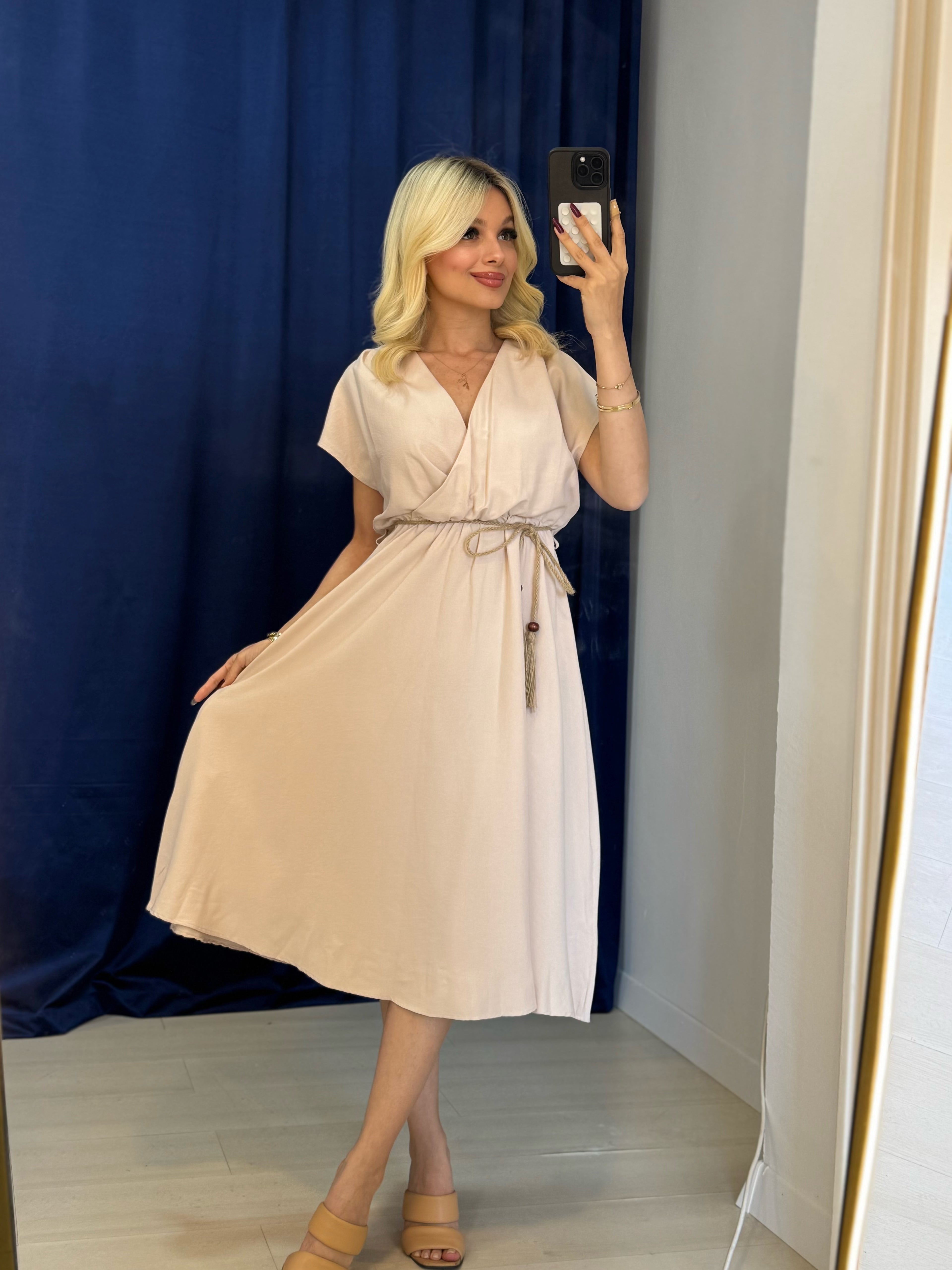 Bej Kısa Kol Beli Lastikli Elbise