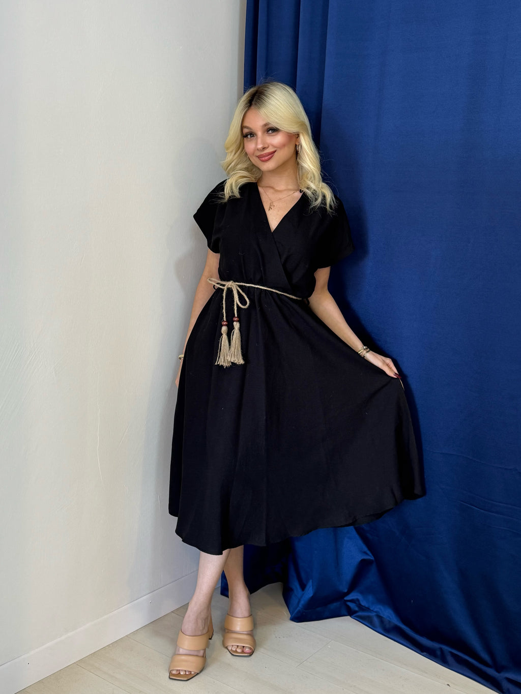 Siyah Kısa Kol Beli Lastikli Elbise