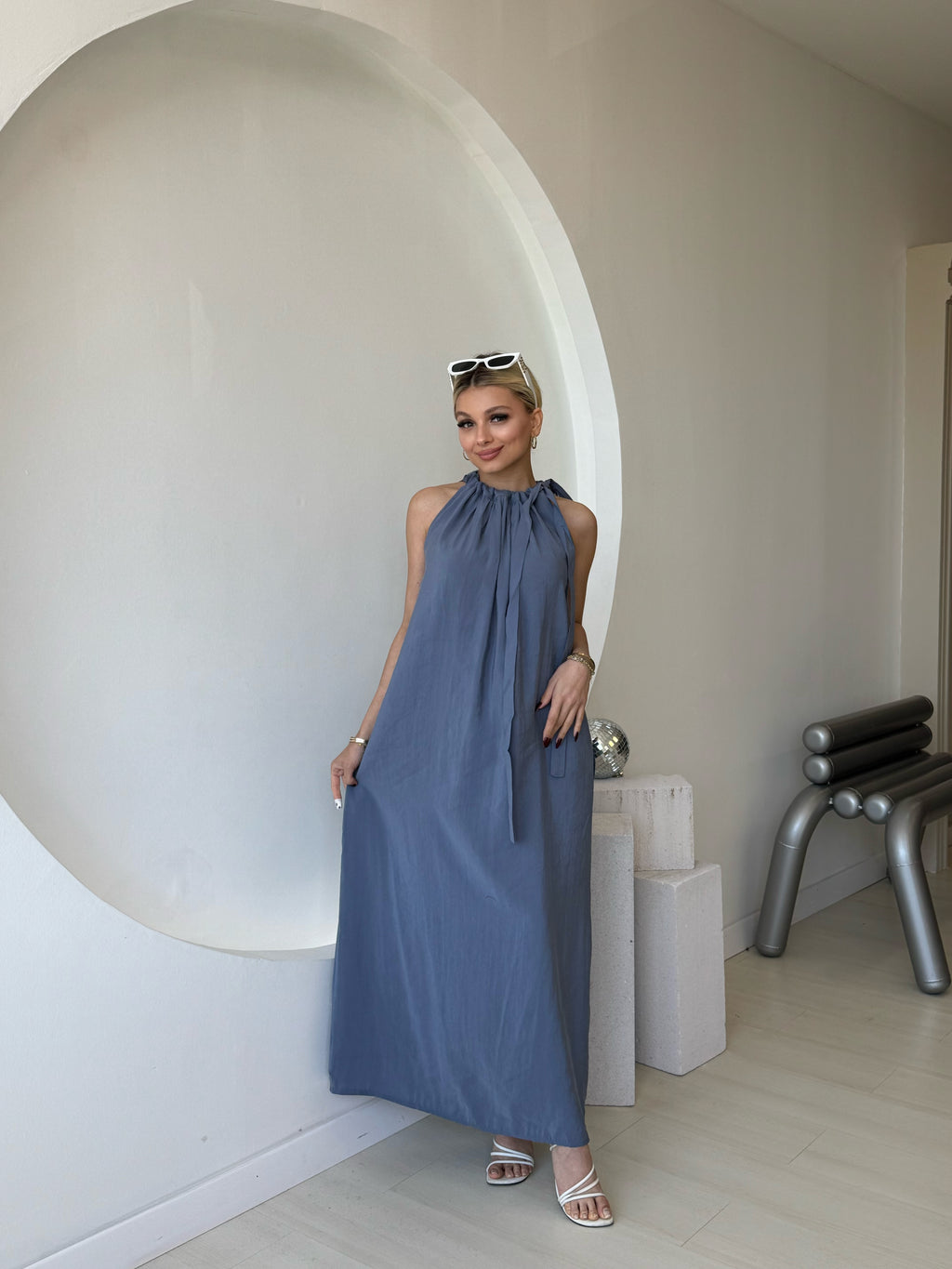 Omuzdan Bağlamalı İndigo Elbise