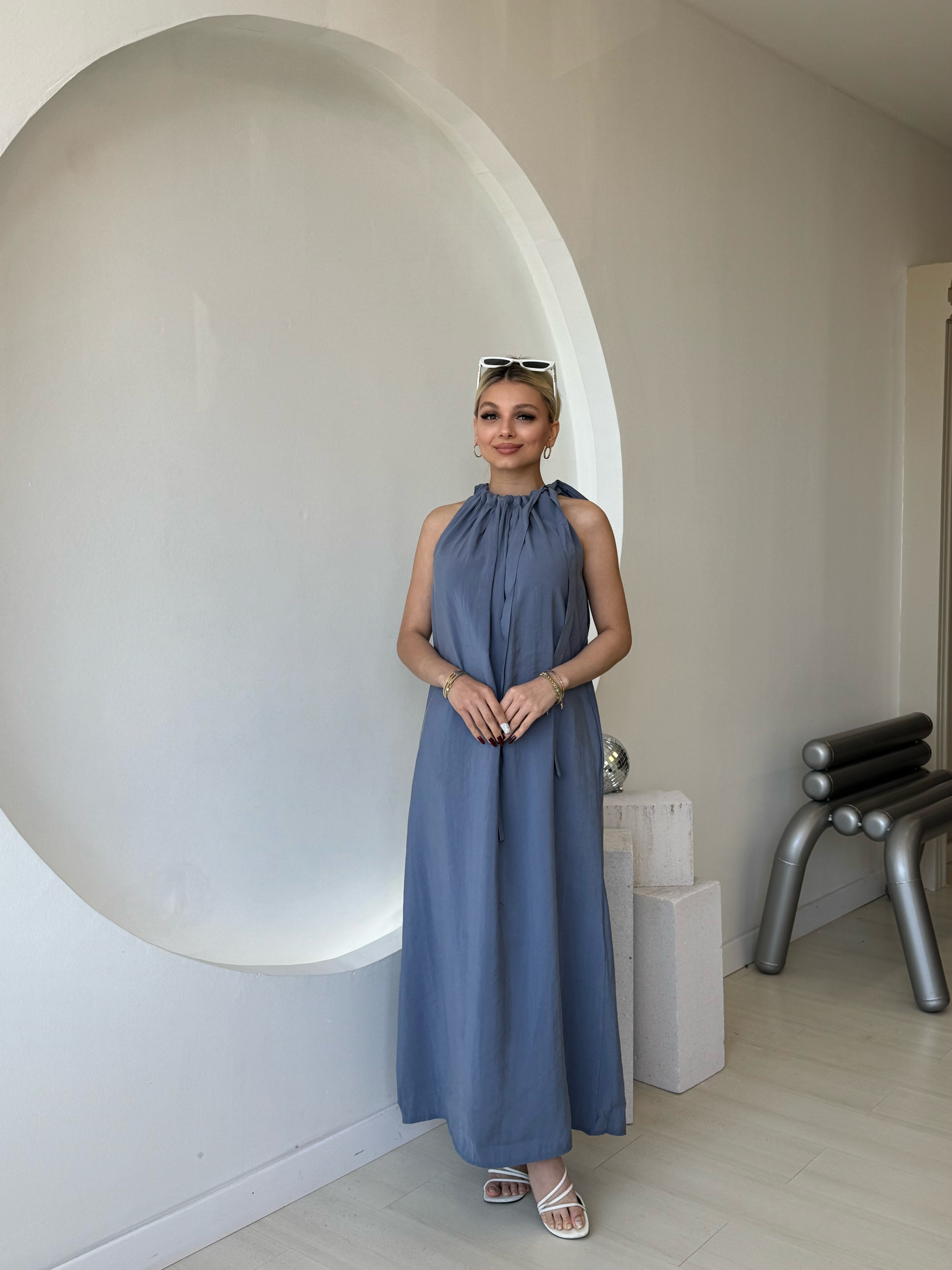 Omuzdan Bağlamalı İndigo Elbise