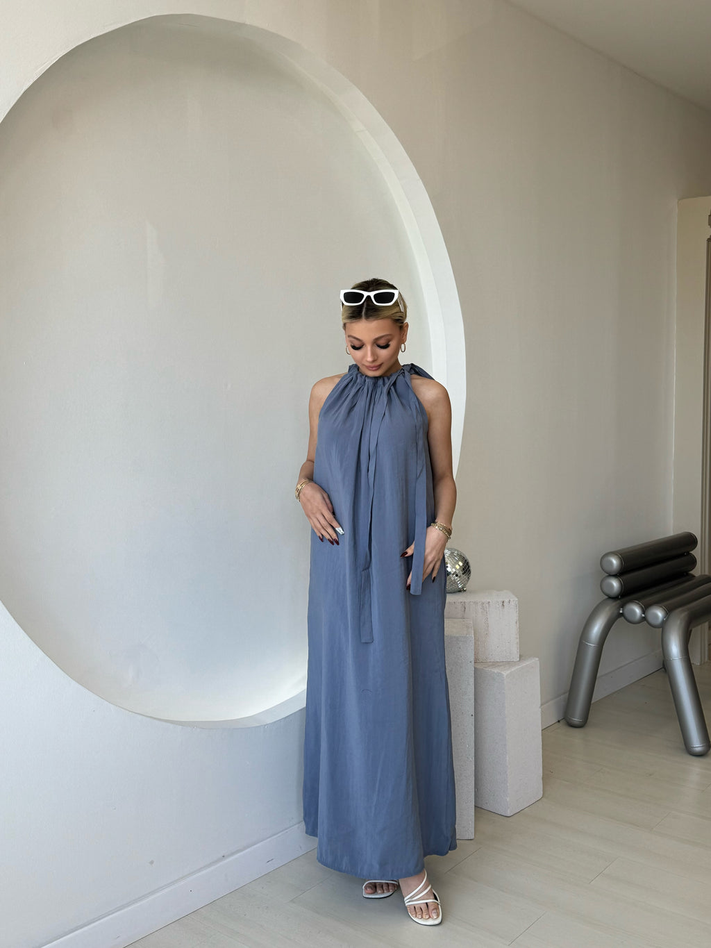 Omuzdan Bağlamalı İndigo Elbise