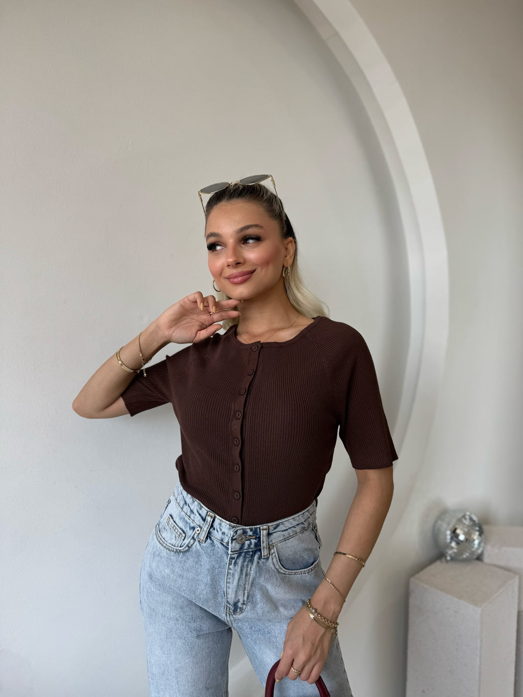 Kahverengi Açık Bisiklet Yaka Düğmeli İnce Triko Hırka