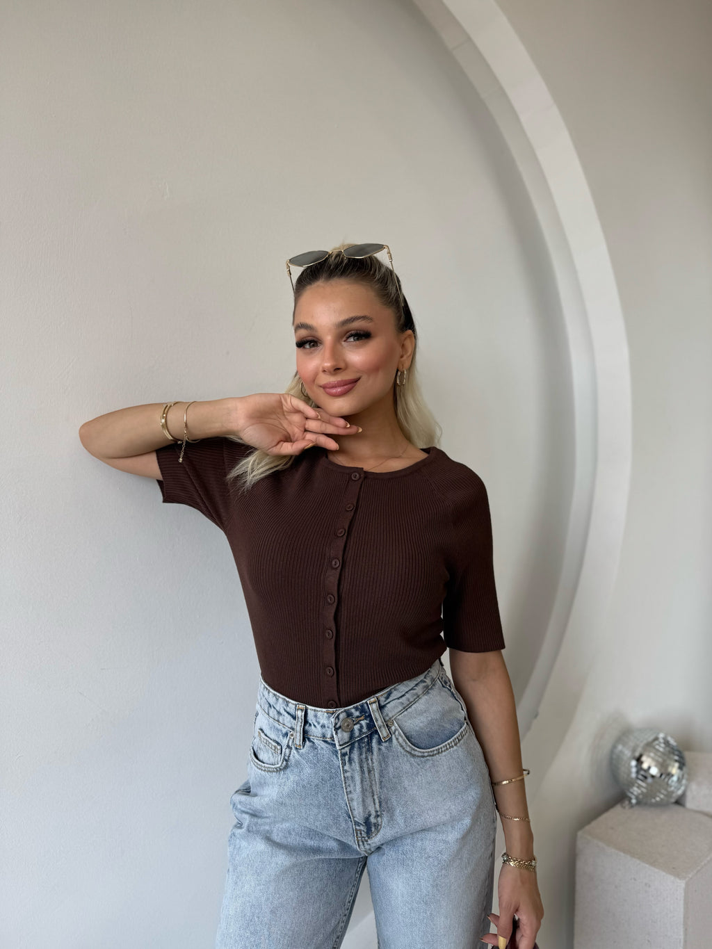 Kahverengi Açık Bisiklet Yaka Düğmeli İnce Triko Hırka