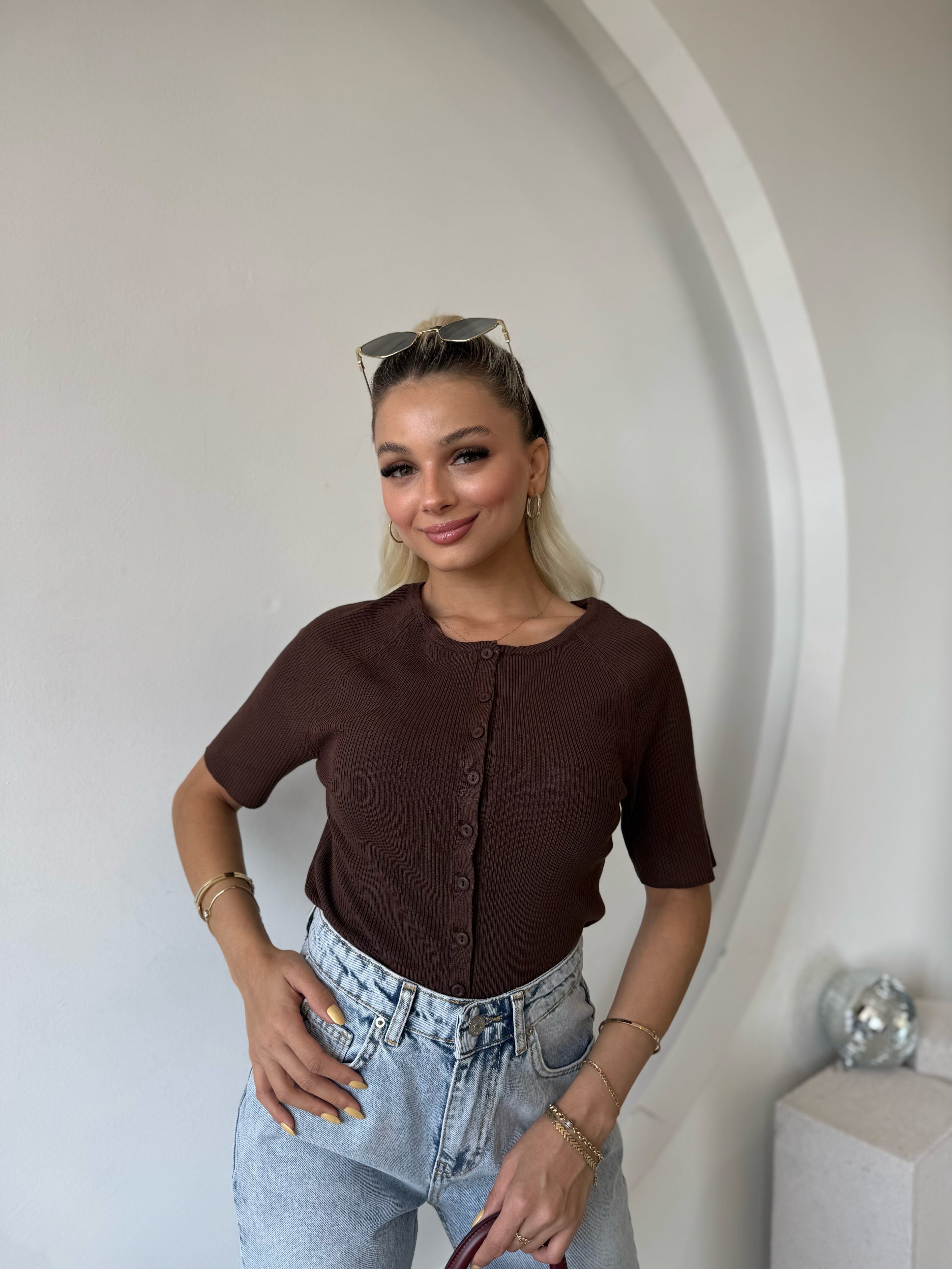 Kahverengi Açık Bisiklet Yaka Düğmeli İnce Triko Hırka