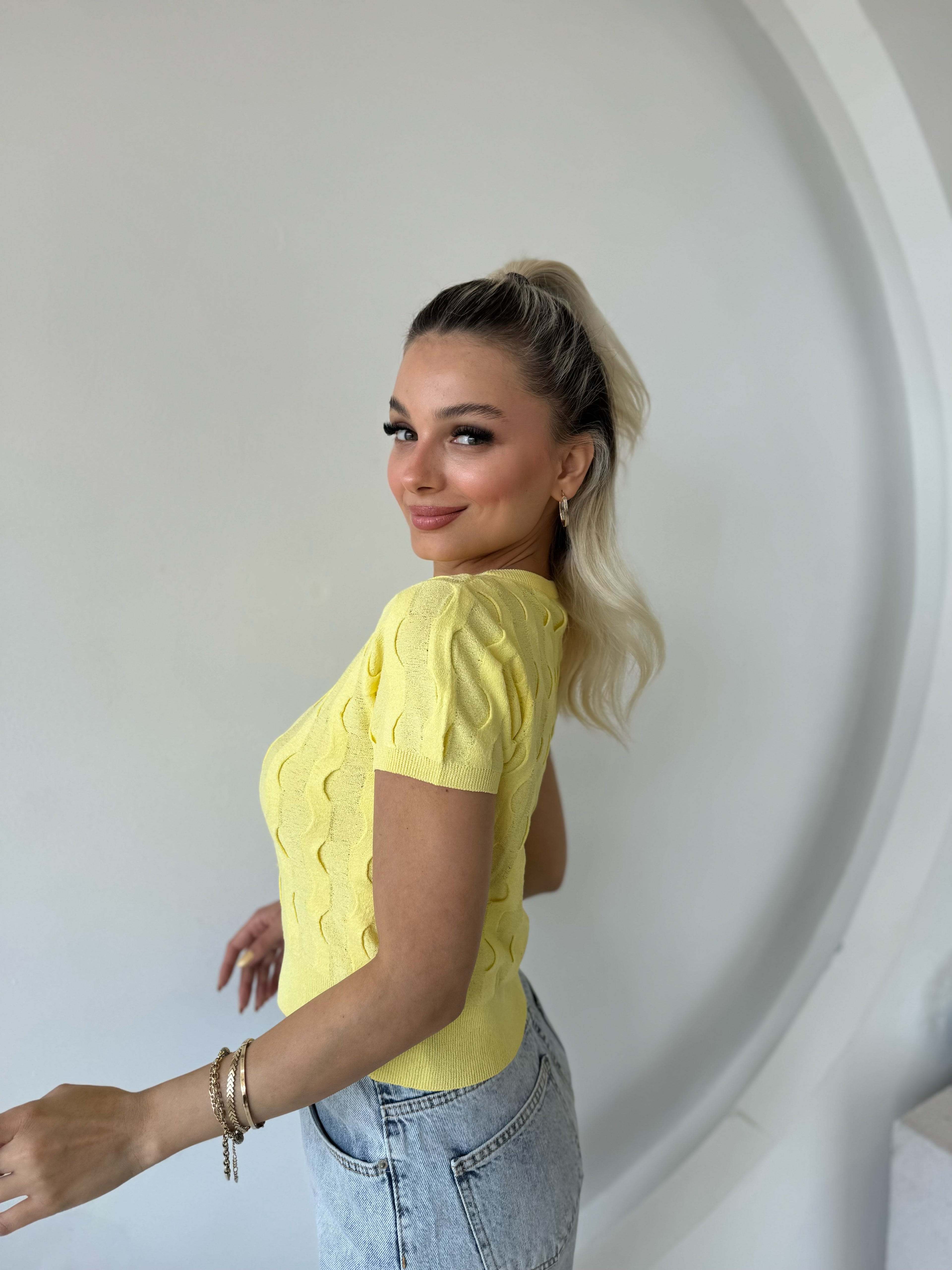 Sarı Kısa Kol Düğmeli Hırka