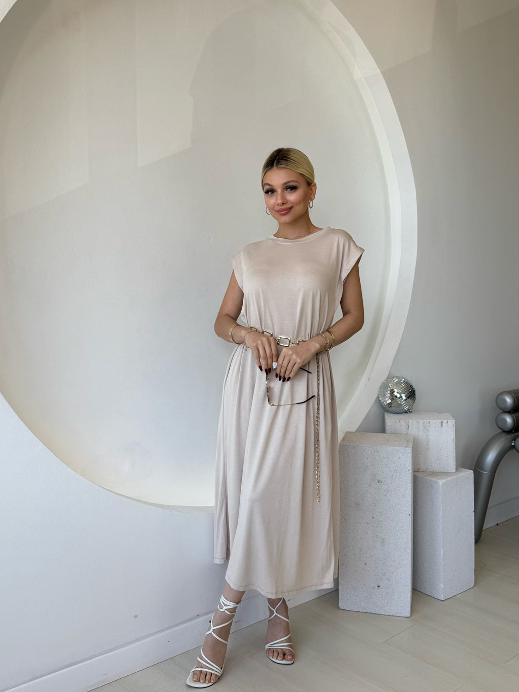 Kalın Askılı Modal Kumaş Bej Elbise
