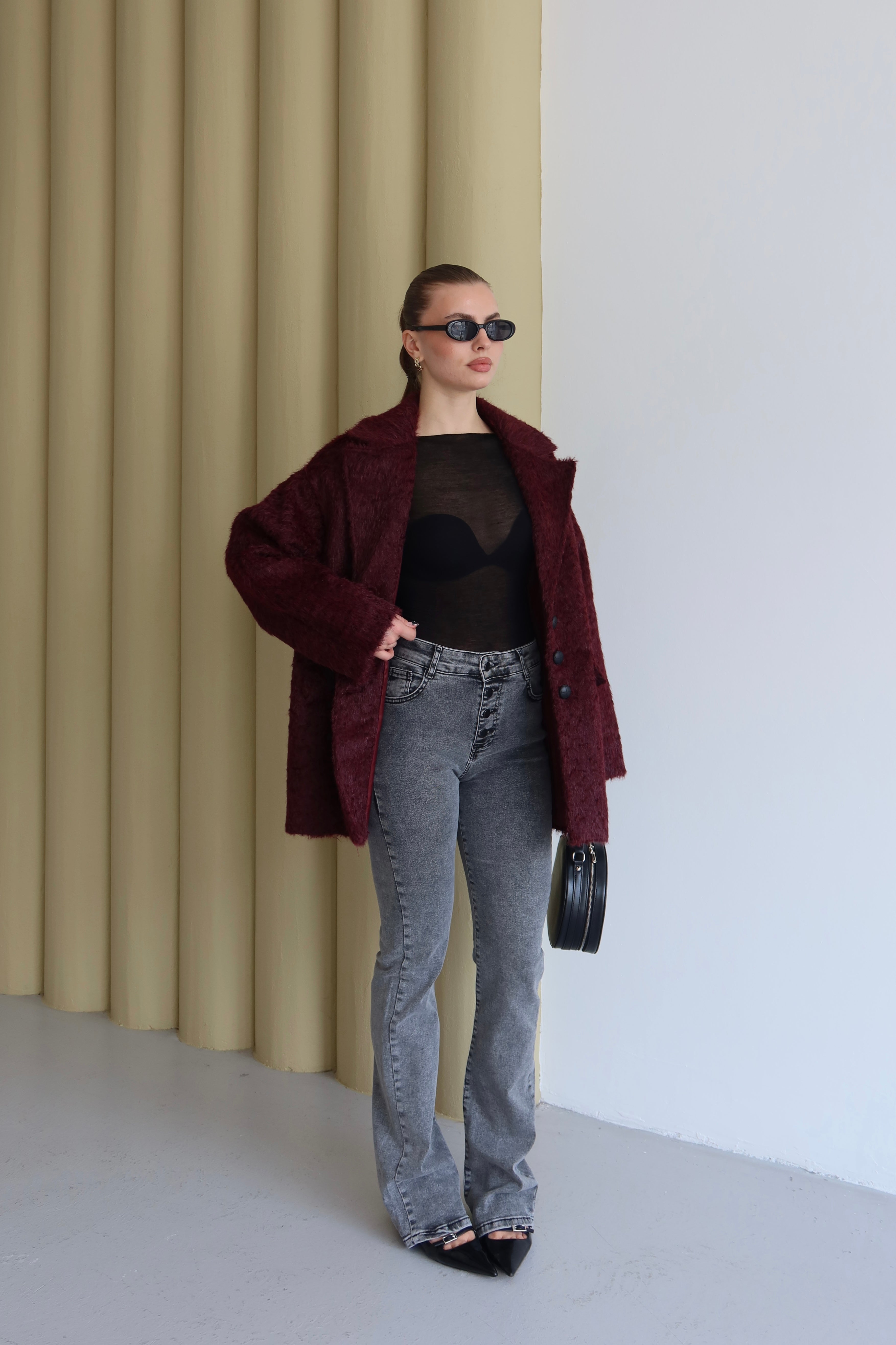 GRİ DÜĞME DETAYLI İSPANYOL PAÇA JEAN