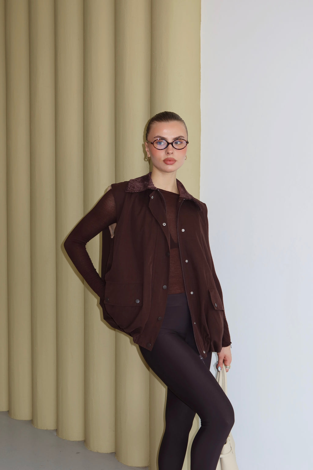 Kahverengi Kadife Yaka Detaylı Yelek