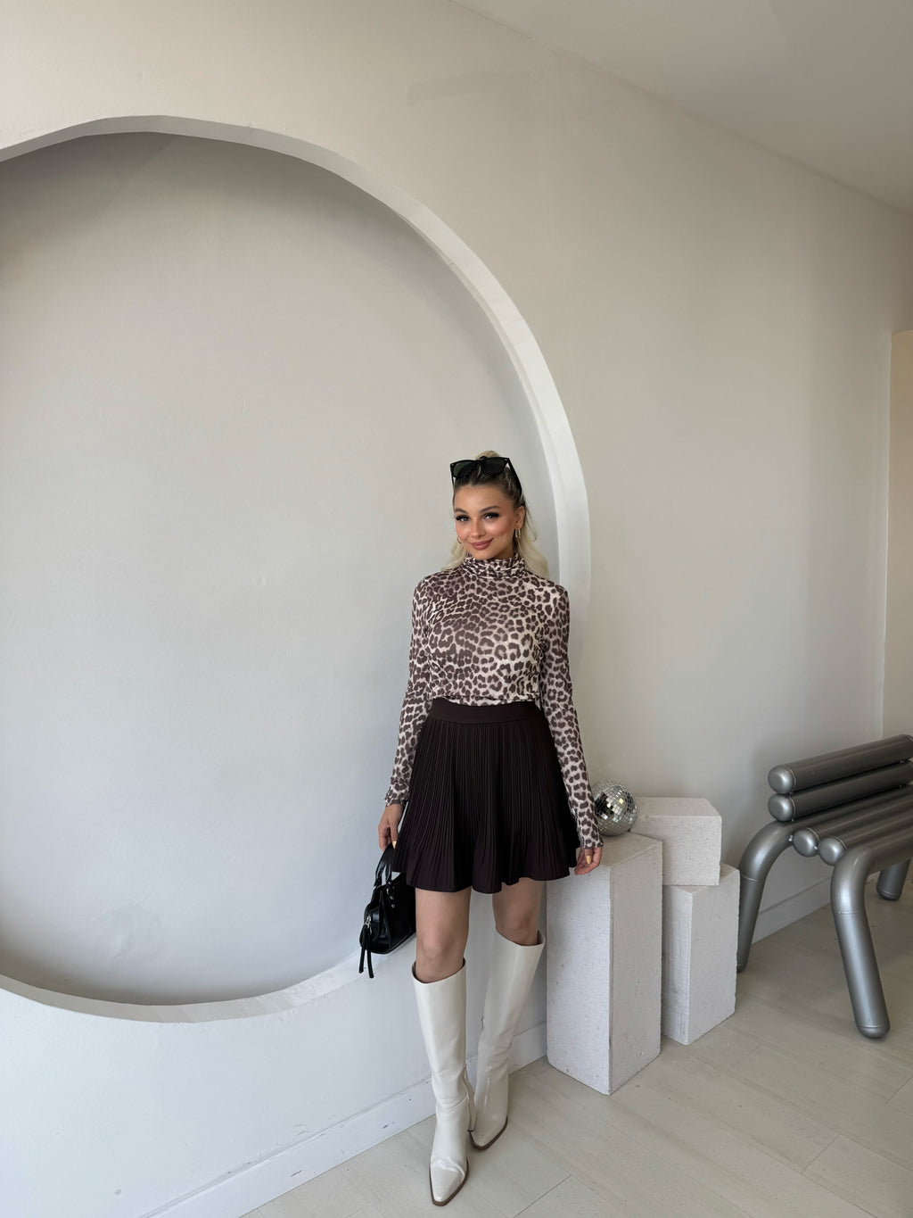 Kahverengi Şortlu Piliseli Etek