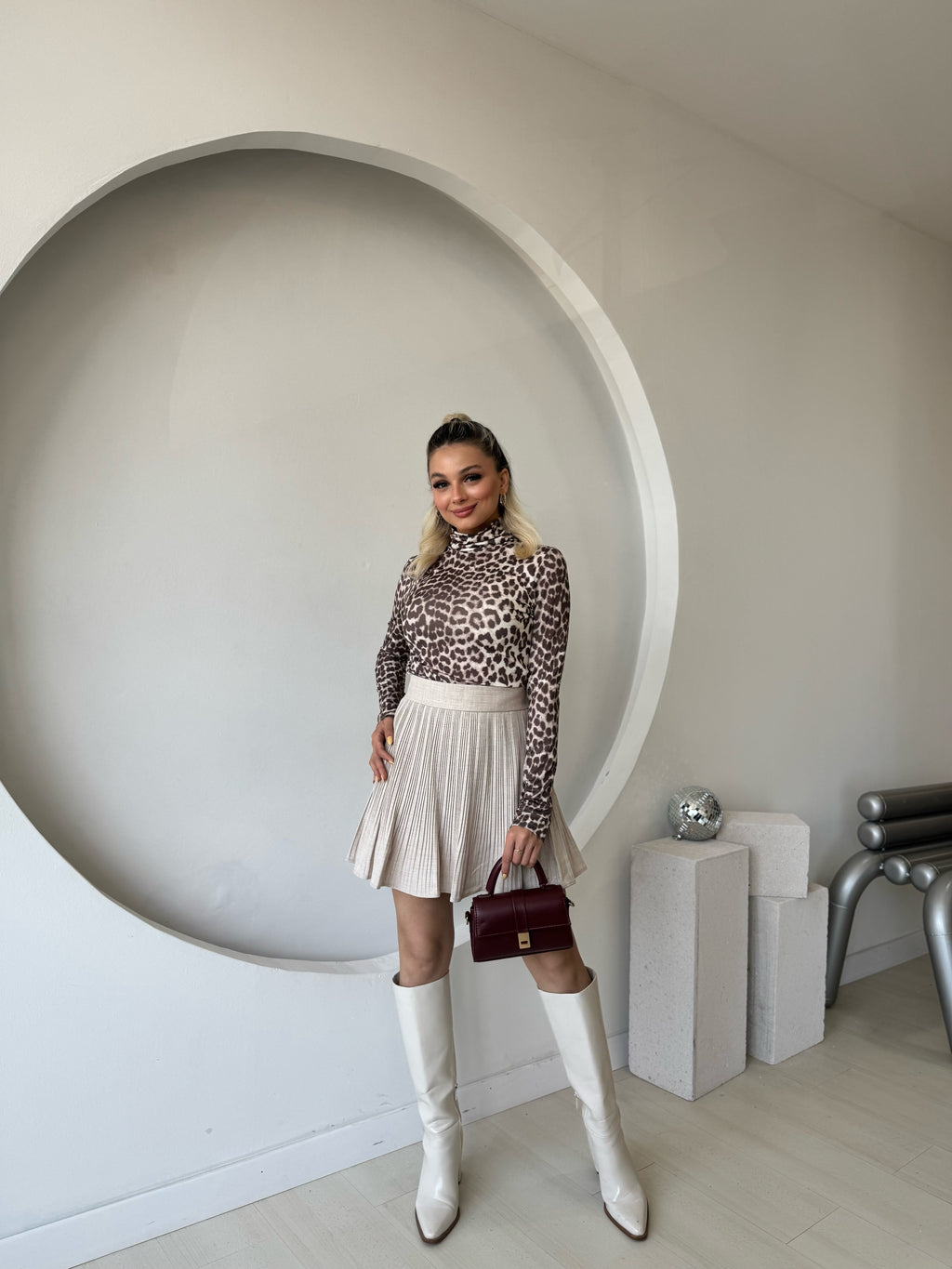 Taş Rengi Şortlu Piliseli Etek