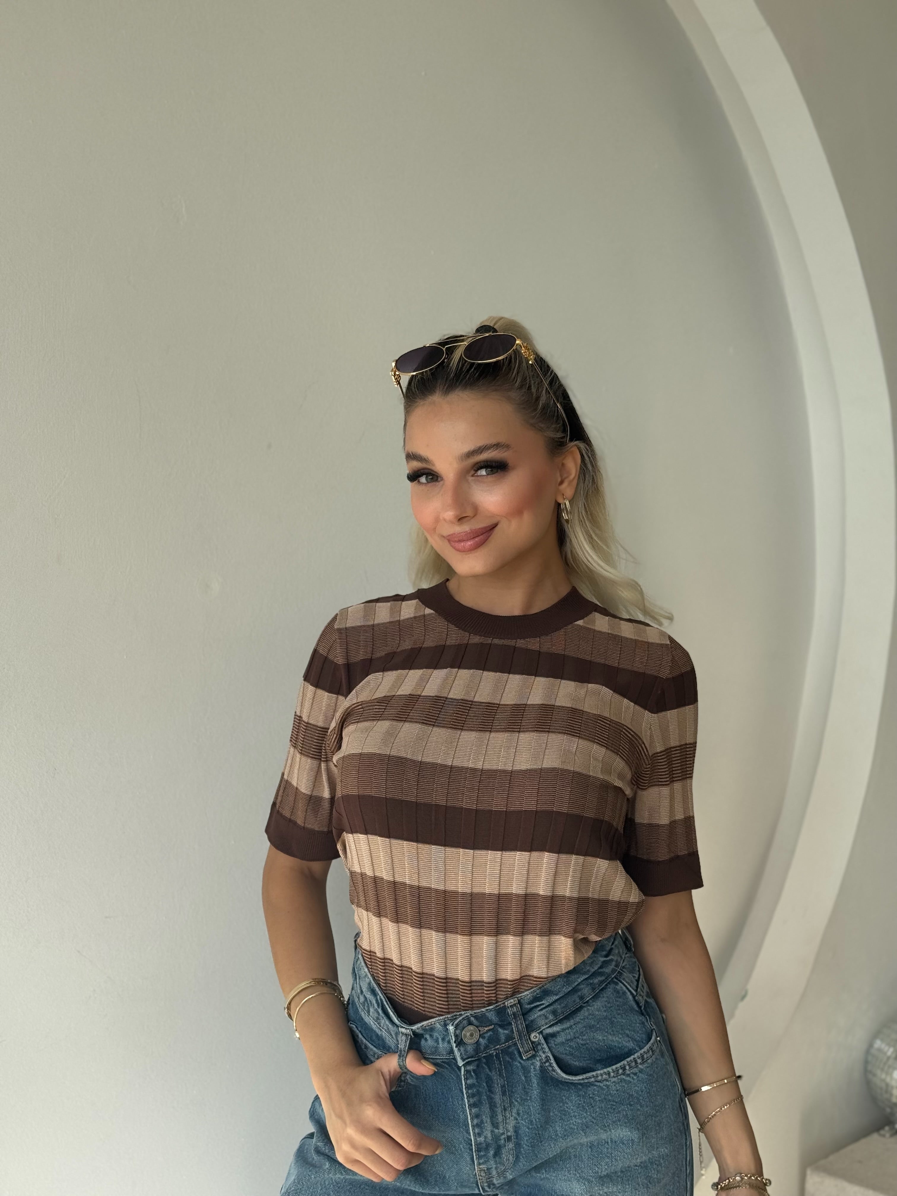 Bisiklet Yaka Çizgili Kısa Kol Triko