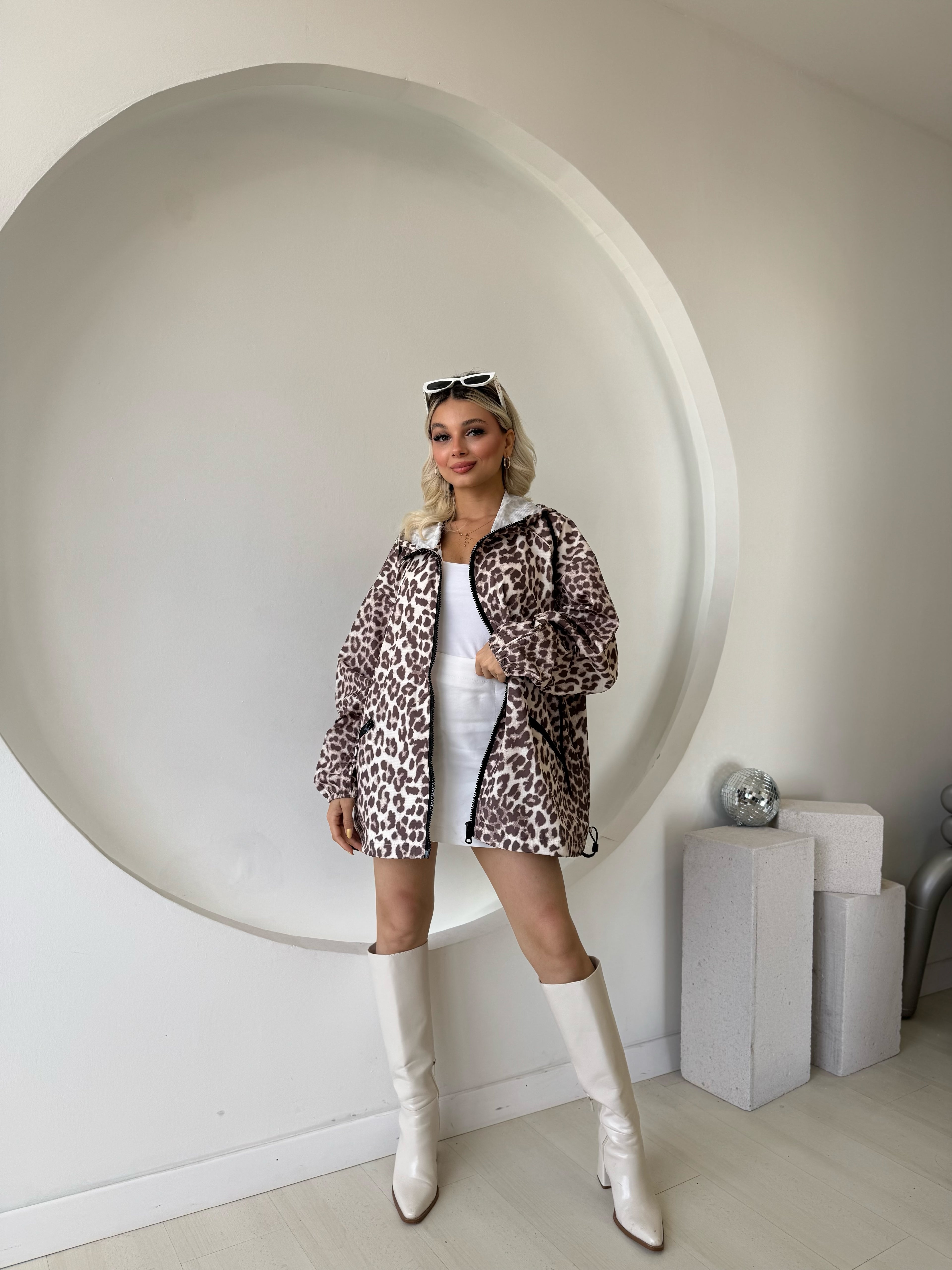 Leopar Kapüşonlu Yağmurluk