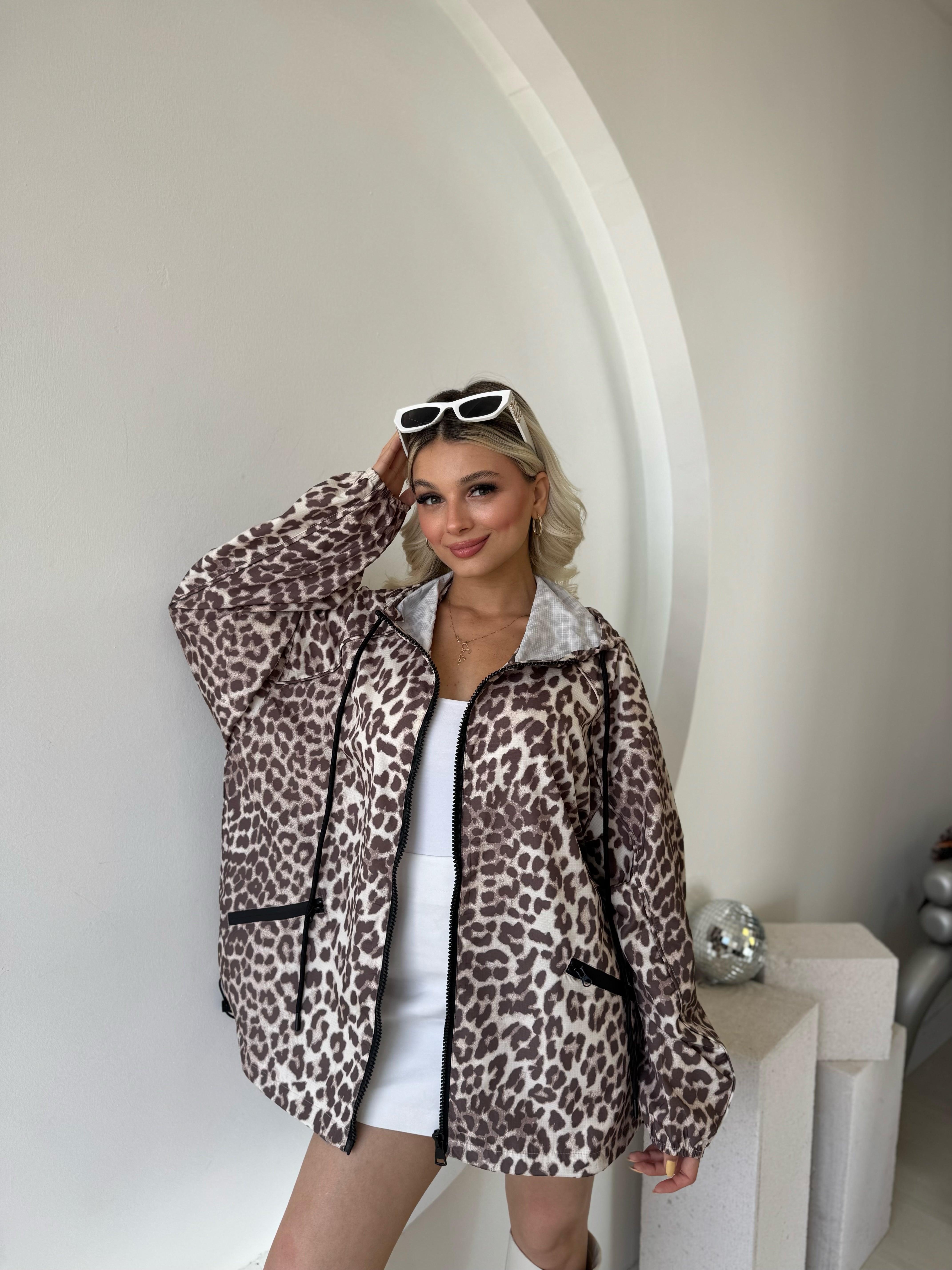 Leopar Kapüşonlu Yağmurluk