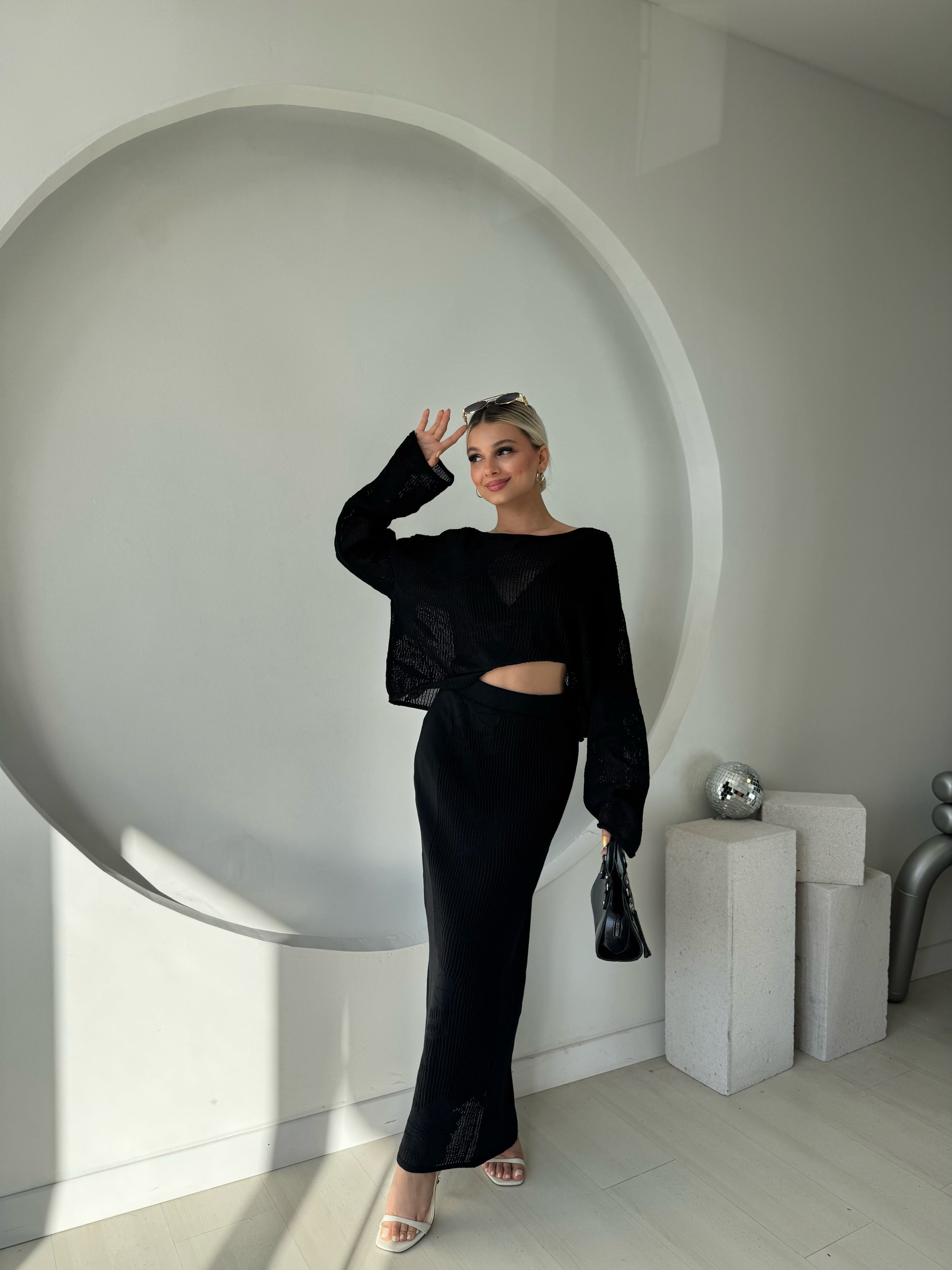 Siyah Bluz Etek Triko Takım